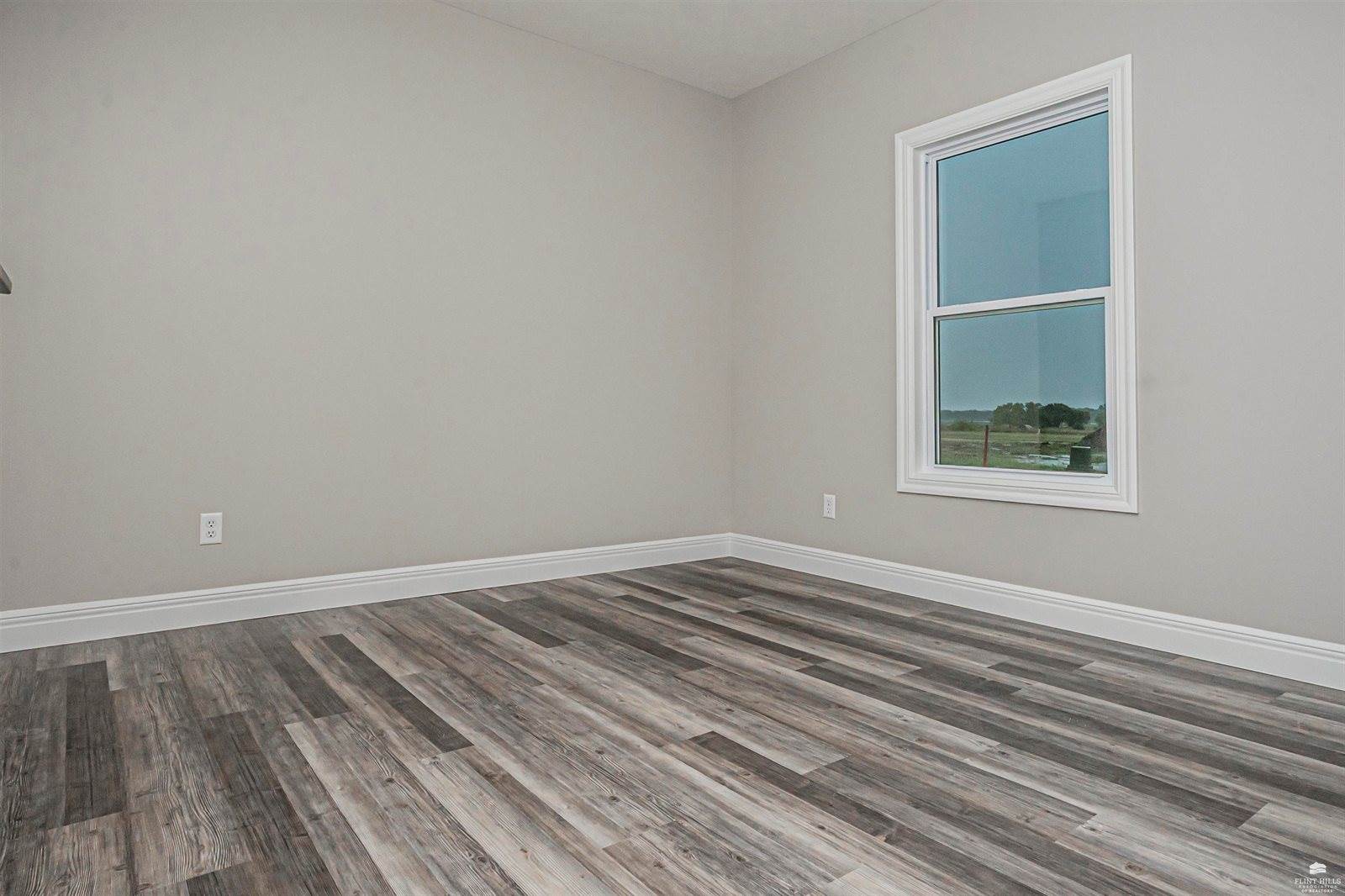 1800-1802 Broadfoot Drive, Abilene, KS 67410