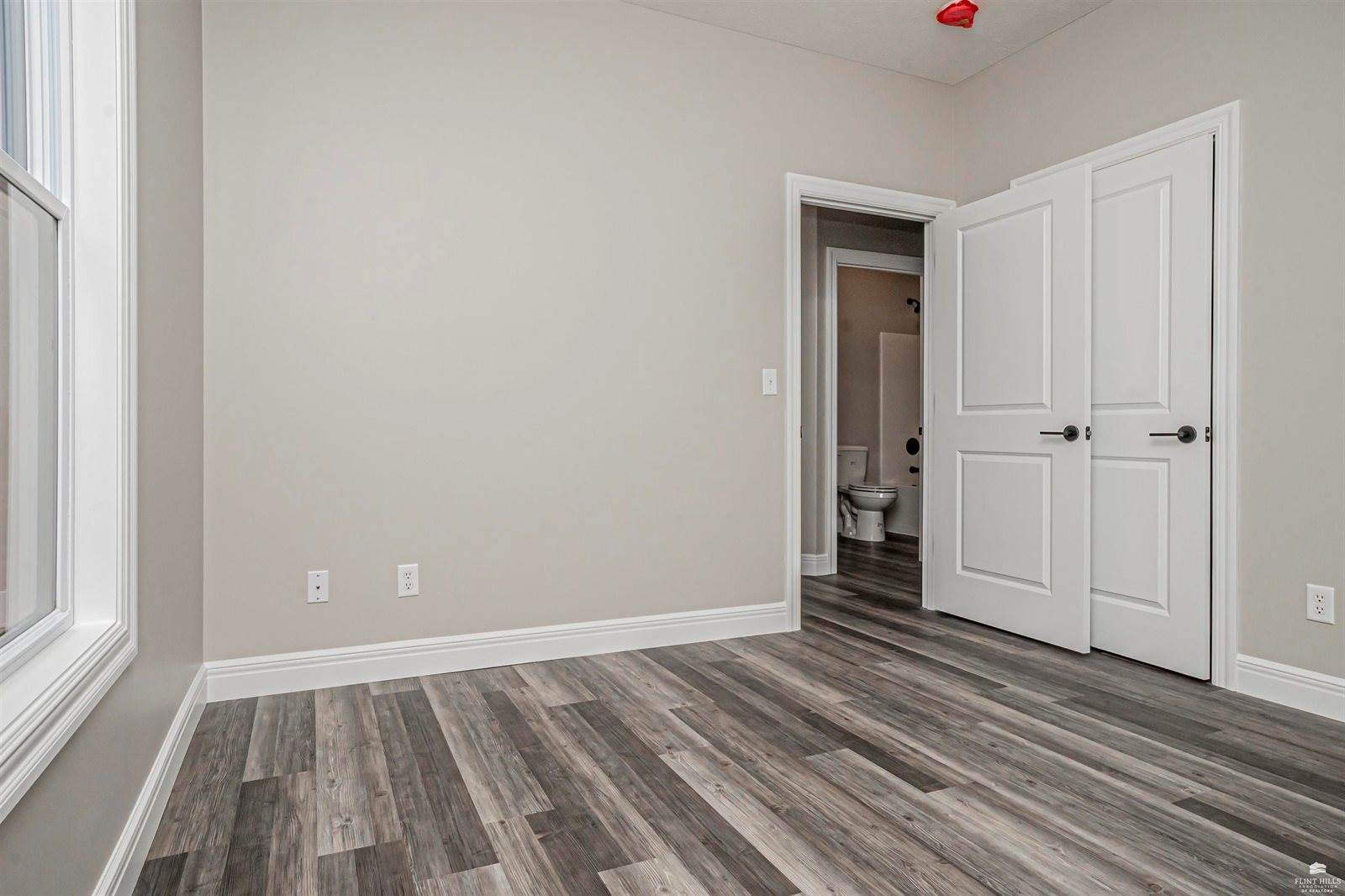 1800-1802 Broadfoot Drive, Abilene, KS 67410