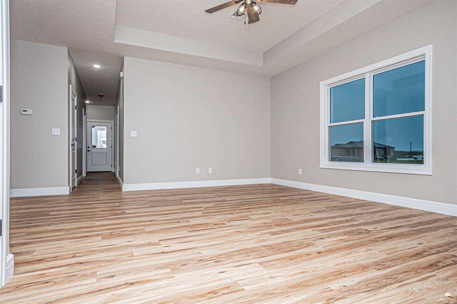 1800-1802 Broadfoot Drive, Abilene, KS 67410