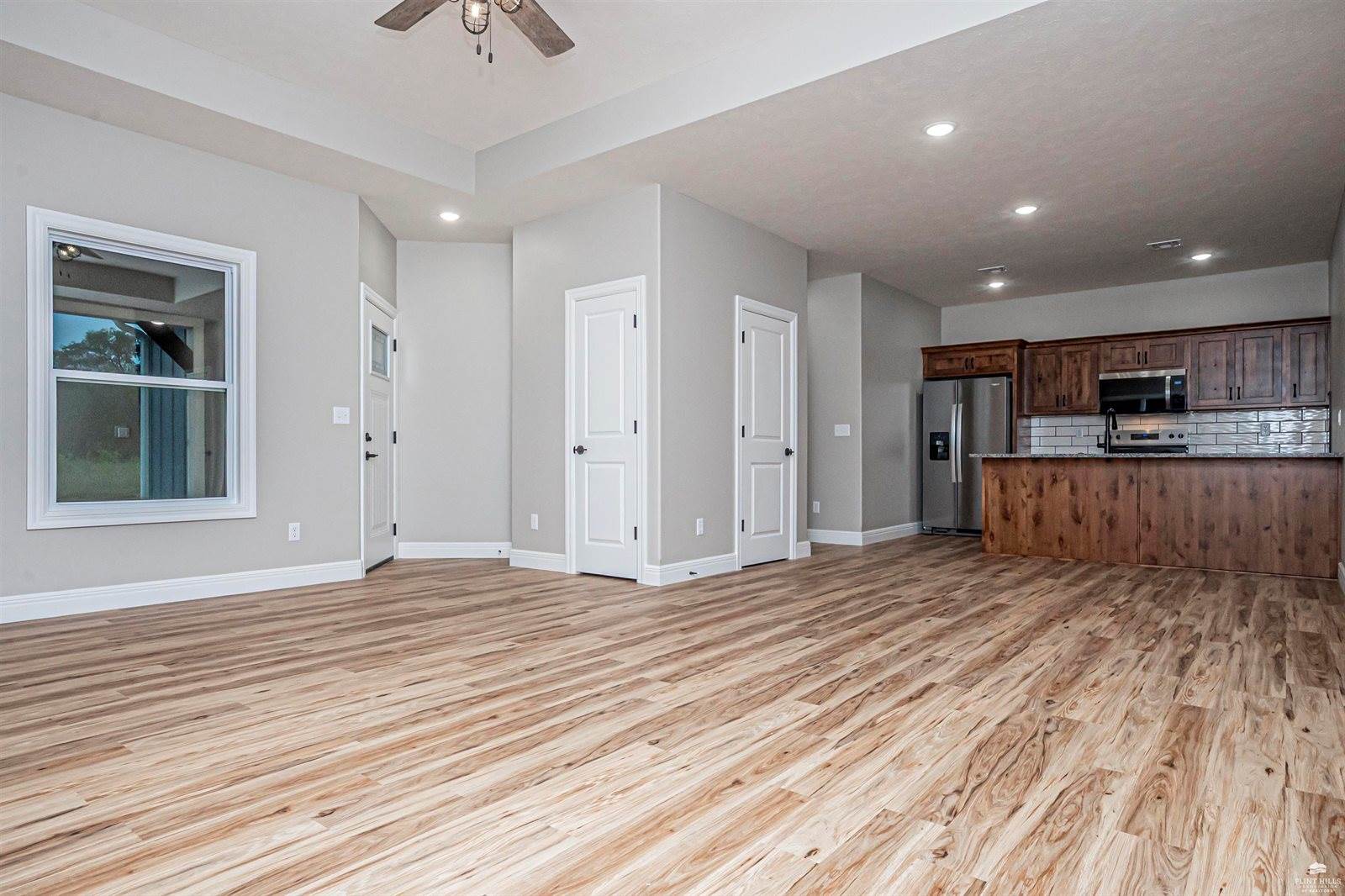 1800-1802 Broadfoot Drive, Abilene, KS 67410