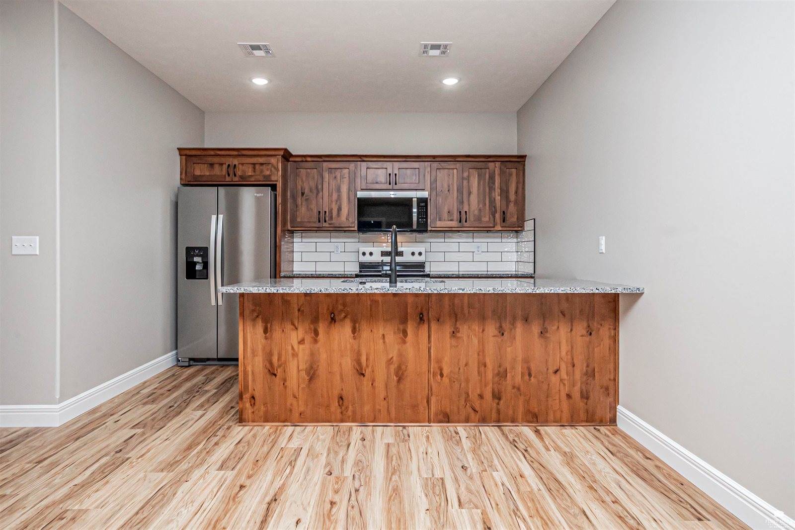 1800-1802 Broadfoot Drive, Abilene, KS 67410