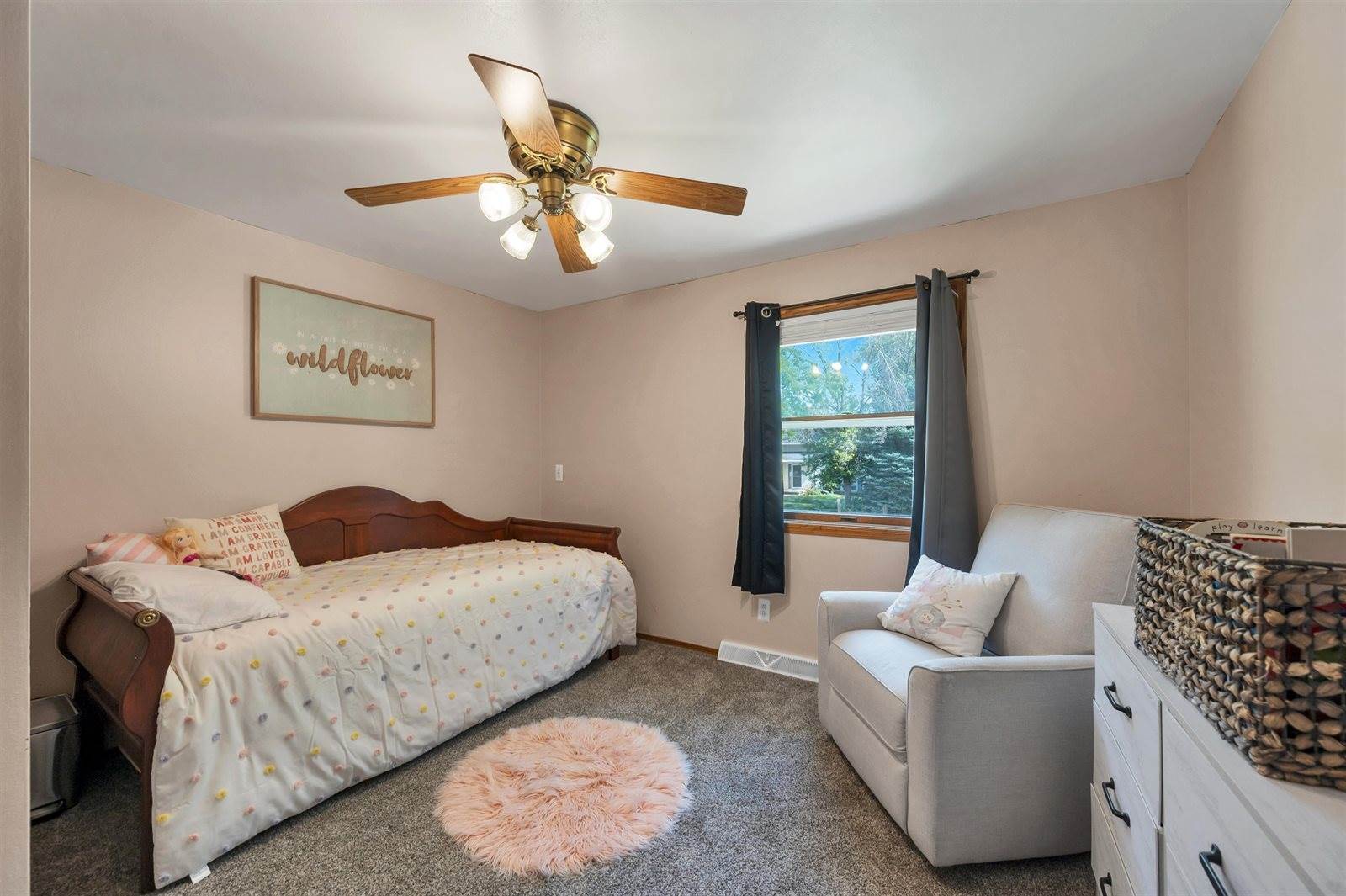 905 Adams Street, Little Chute, WI 54140