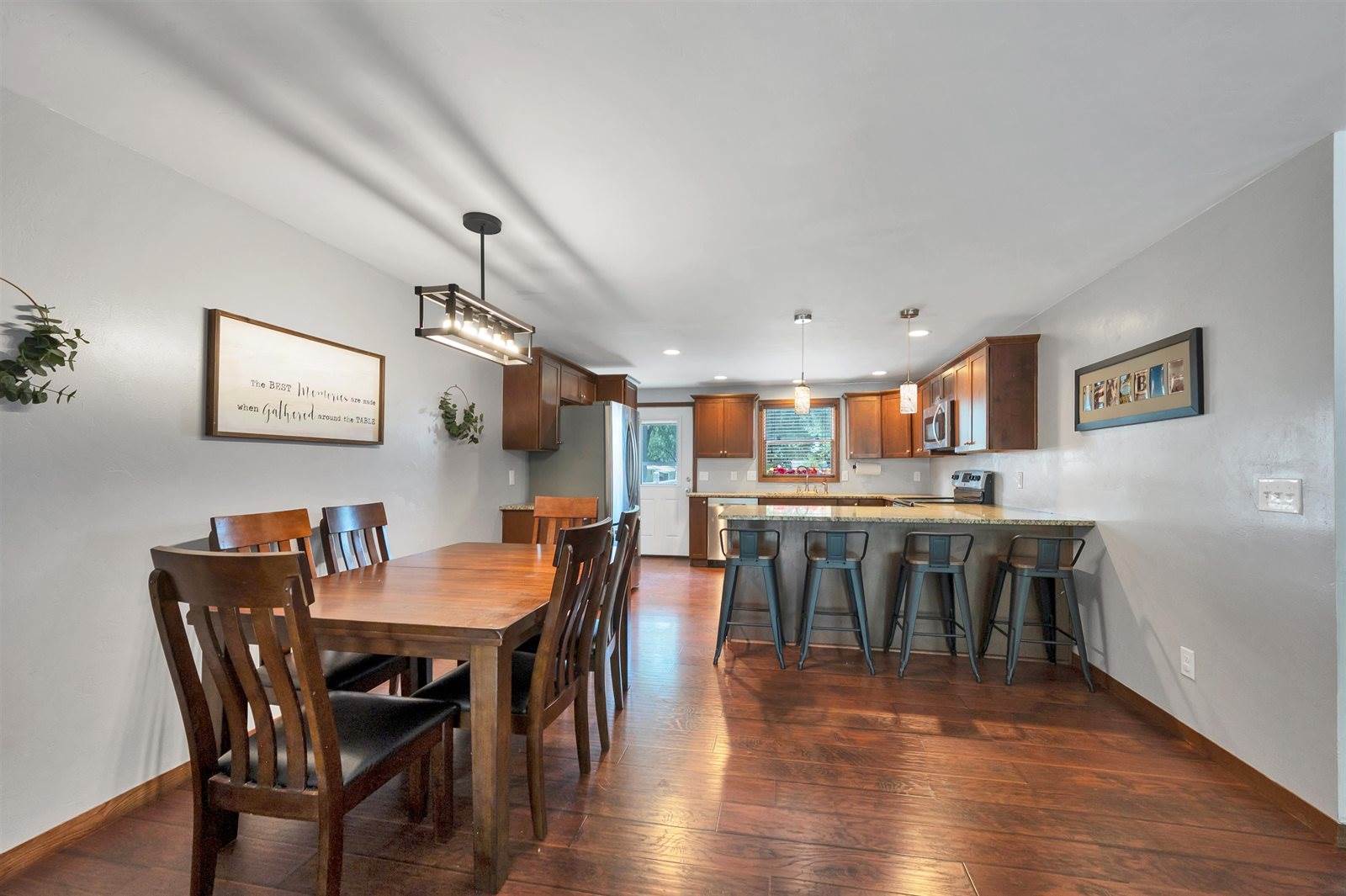 905 Adams Street, Little Chute, WI 54140