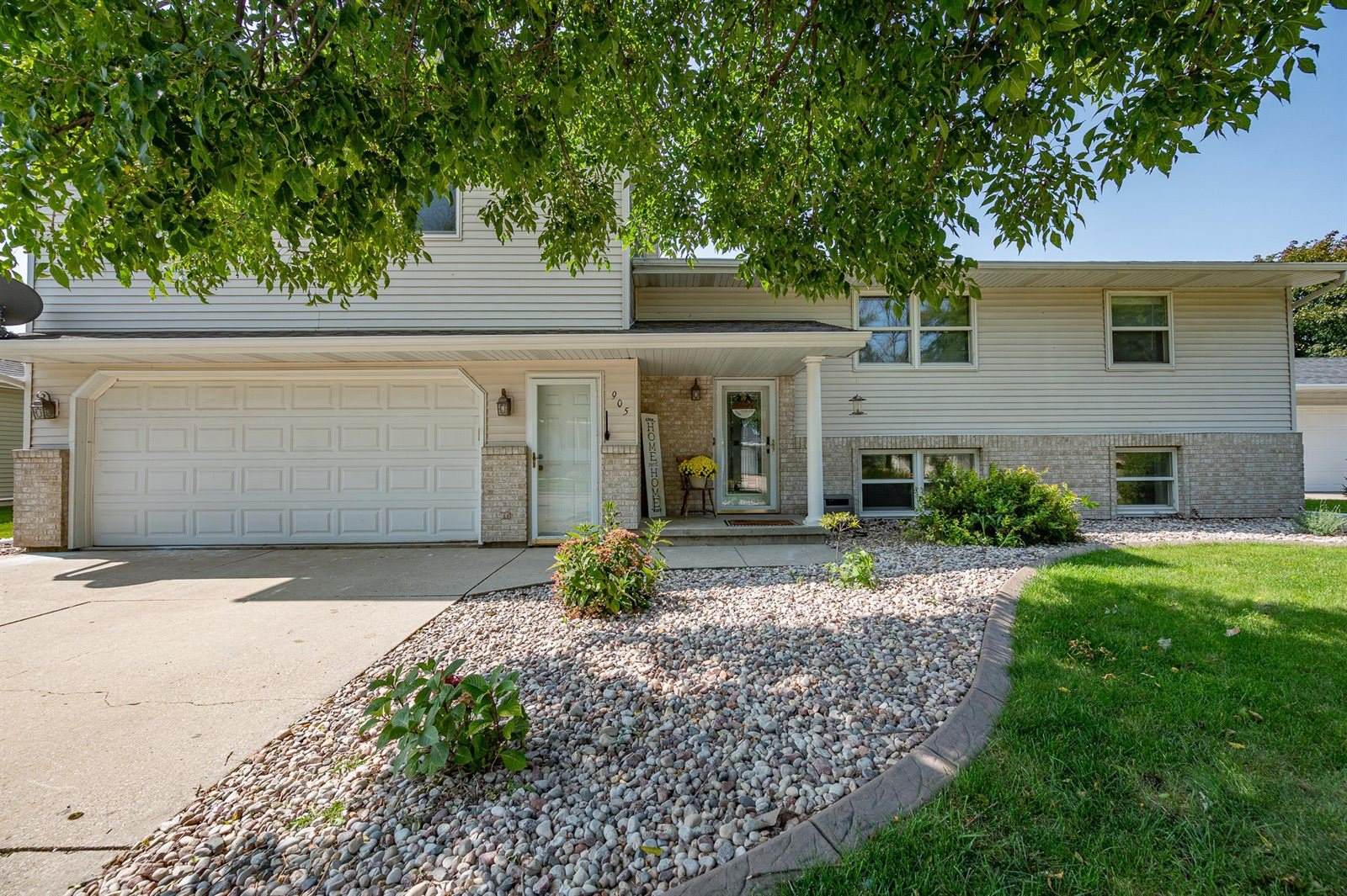 905 Adams Street, Little Chute, WI 54140