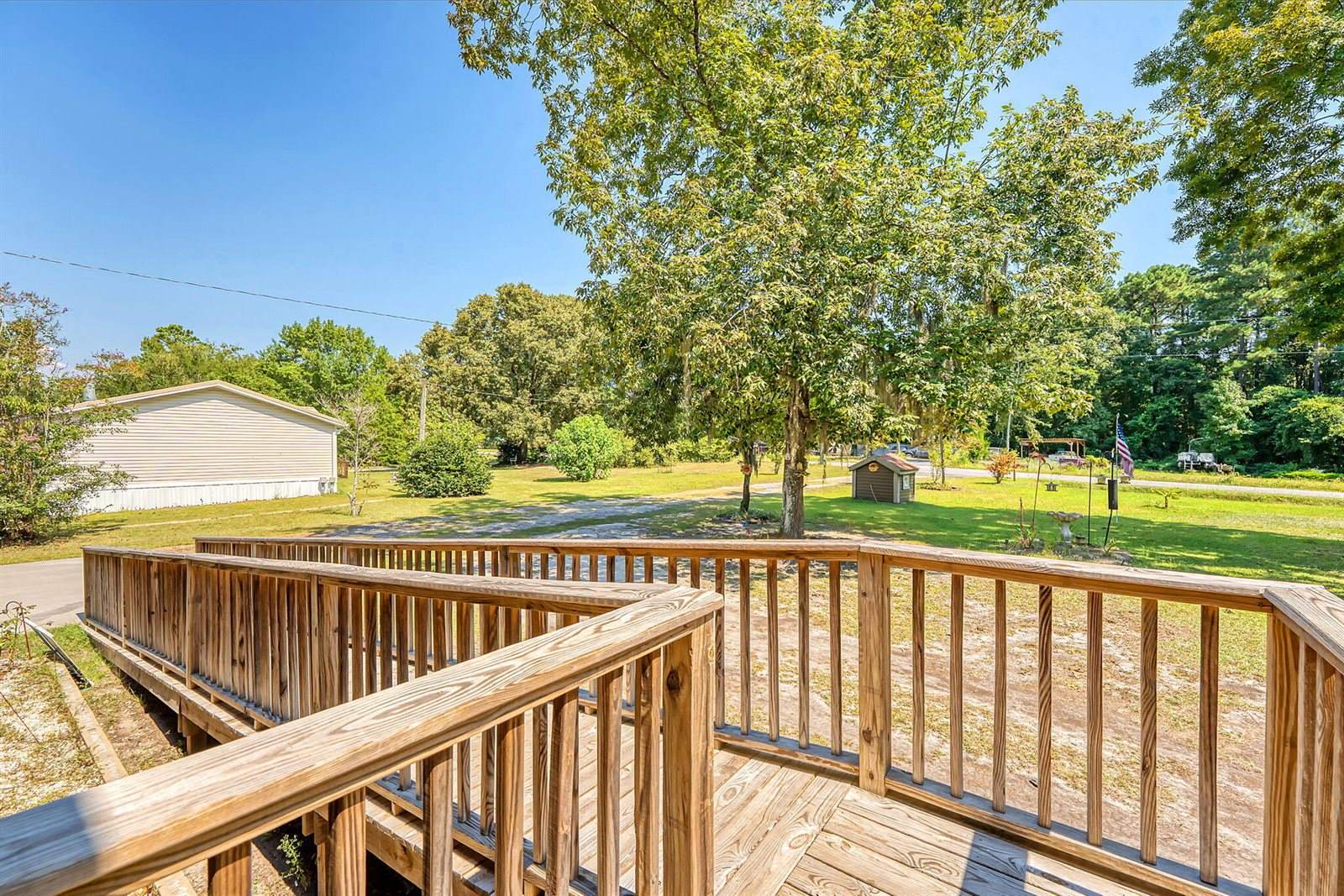 114 Georgiana Drive, Cross, SC 29436