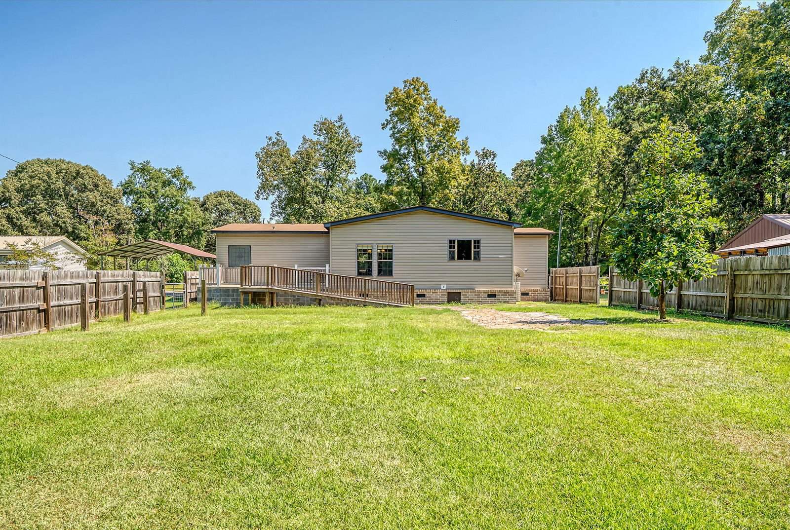 114 Georgiana Drive, Cross, SC 29436