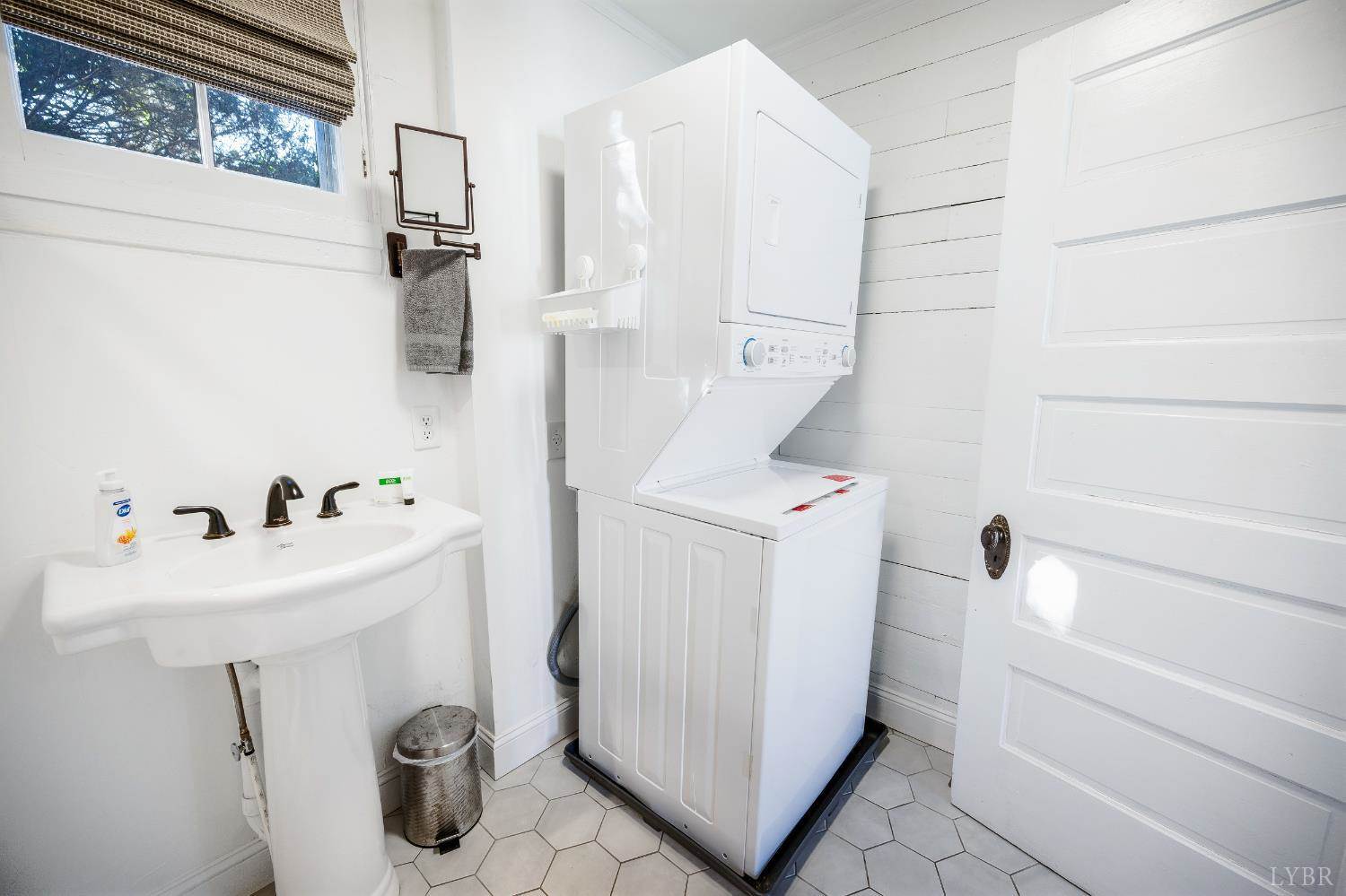 1401 Grace Street, Lynchburg, VA 24504