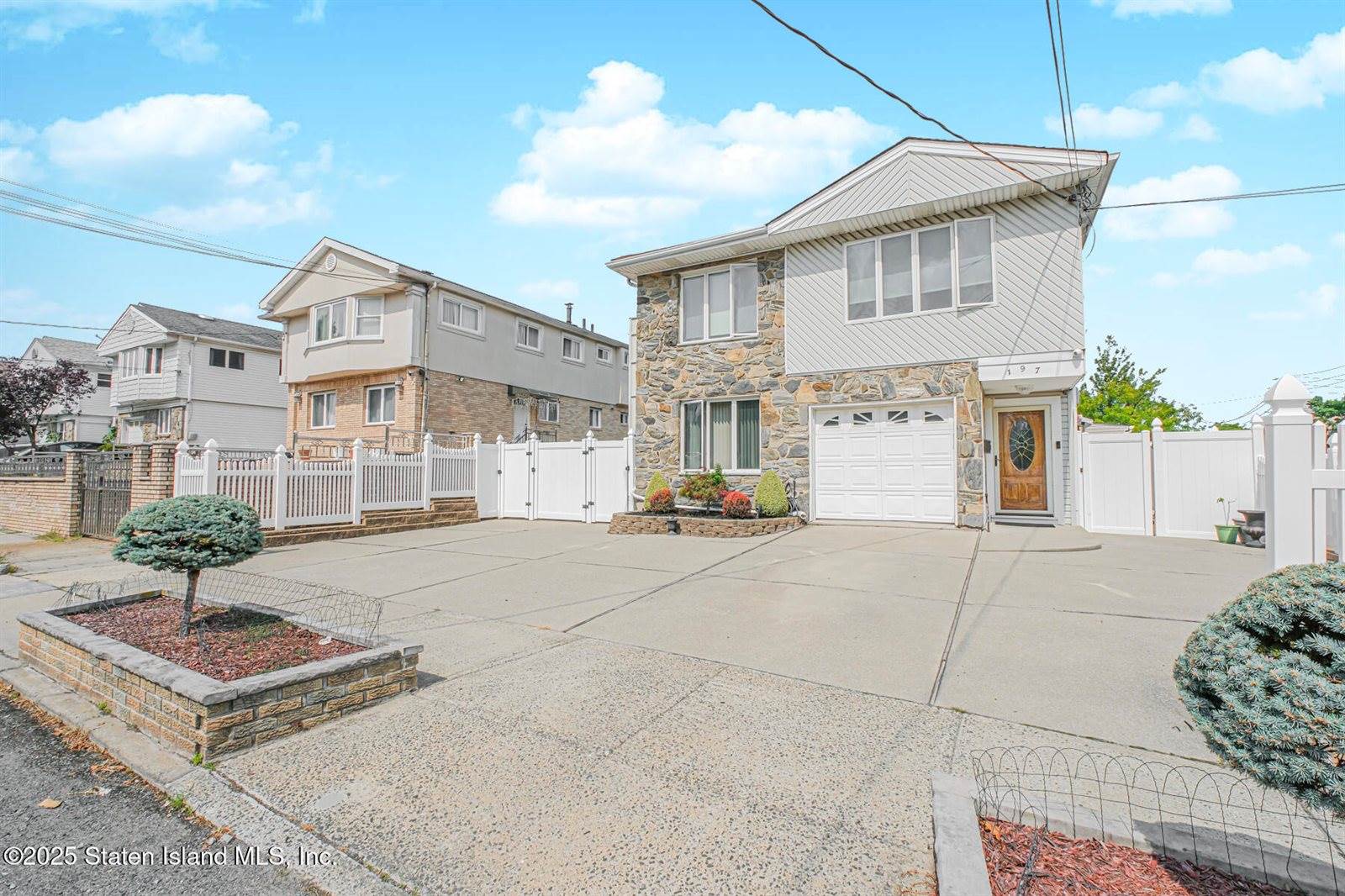 197 Slater Boulevard, Staten Island, NY 10305