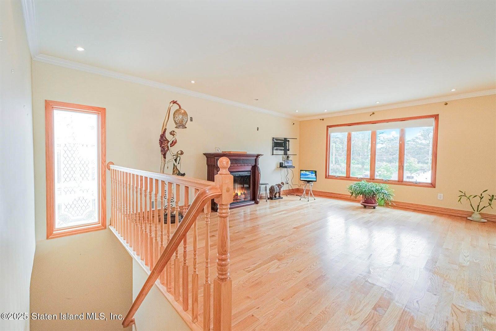 197 Slater Boulevard, Staten Island, NY 10305