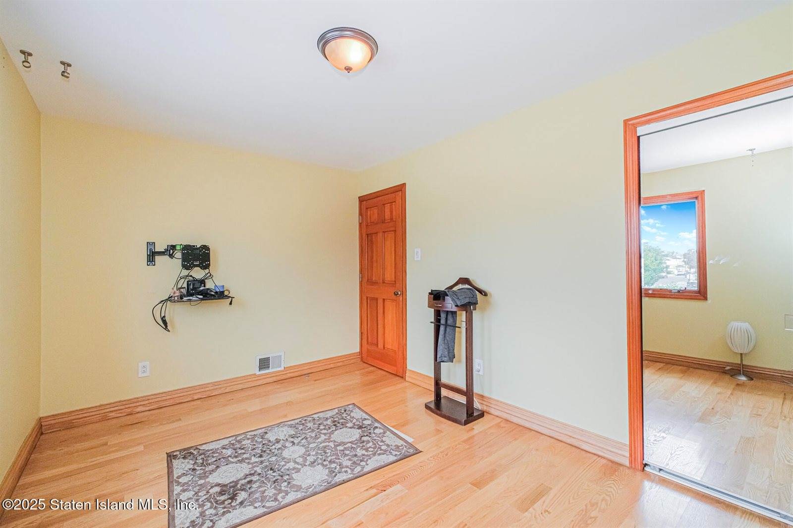 197 Slater Boulevard, Staten Island, NY 10305