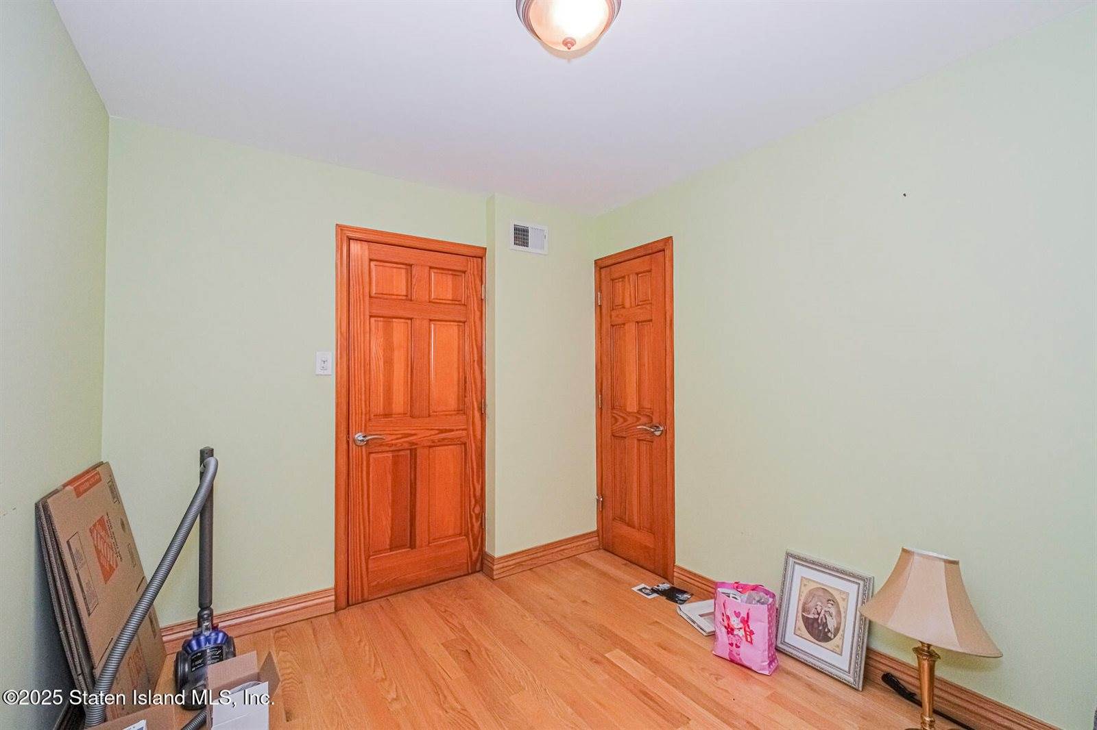 197 Slater Boulevard, Staten Island, NY 10305