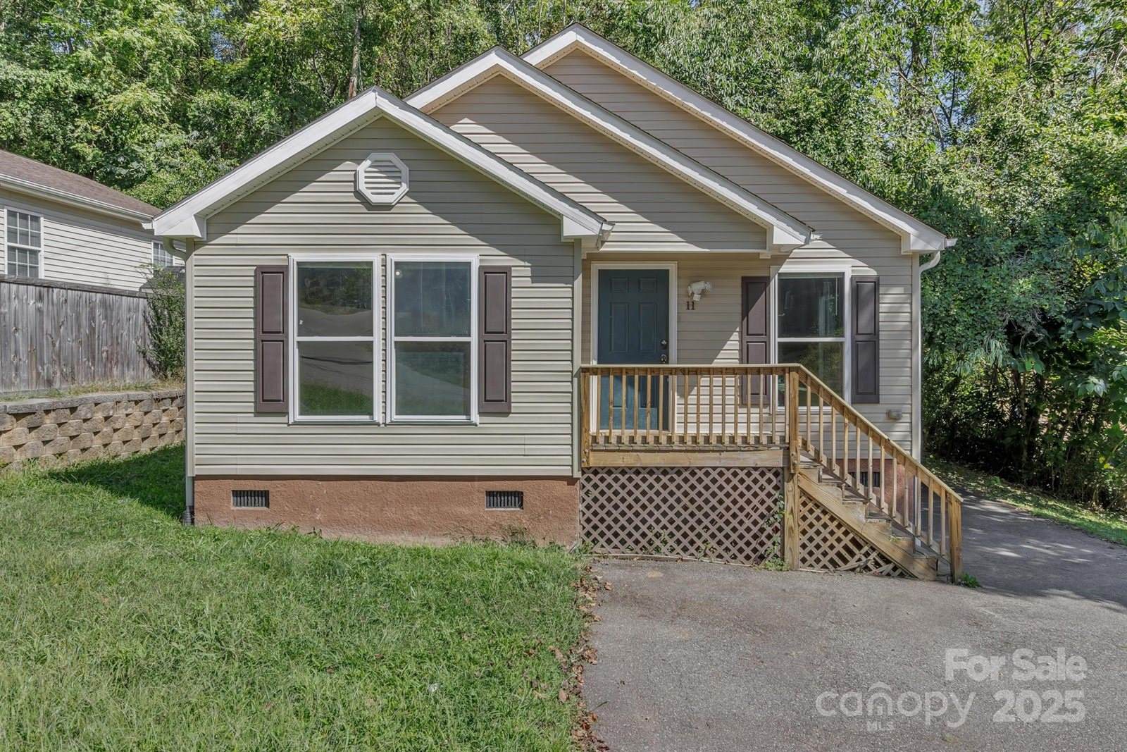 11 Vine Street, Asheville, NC 28804