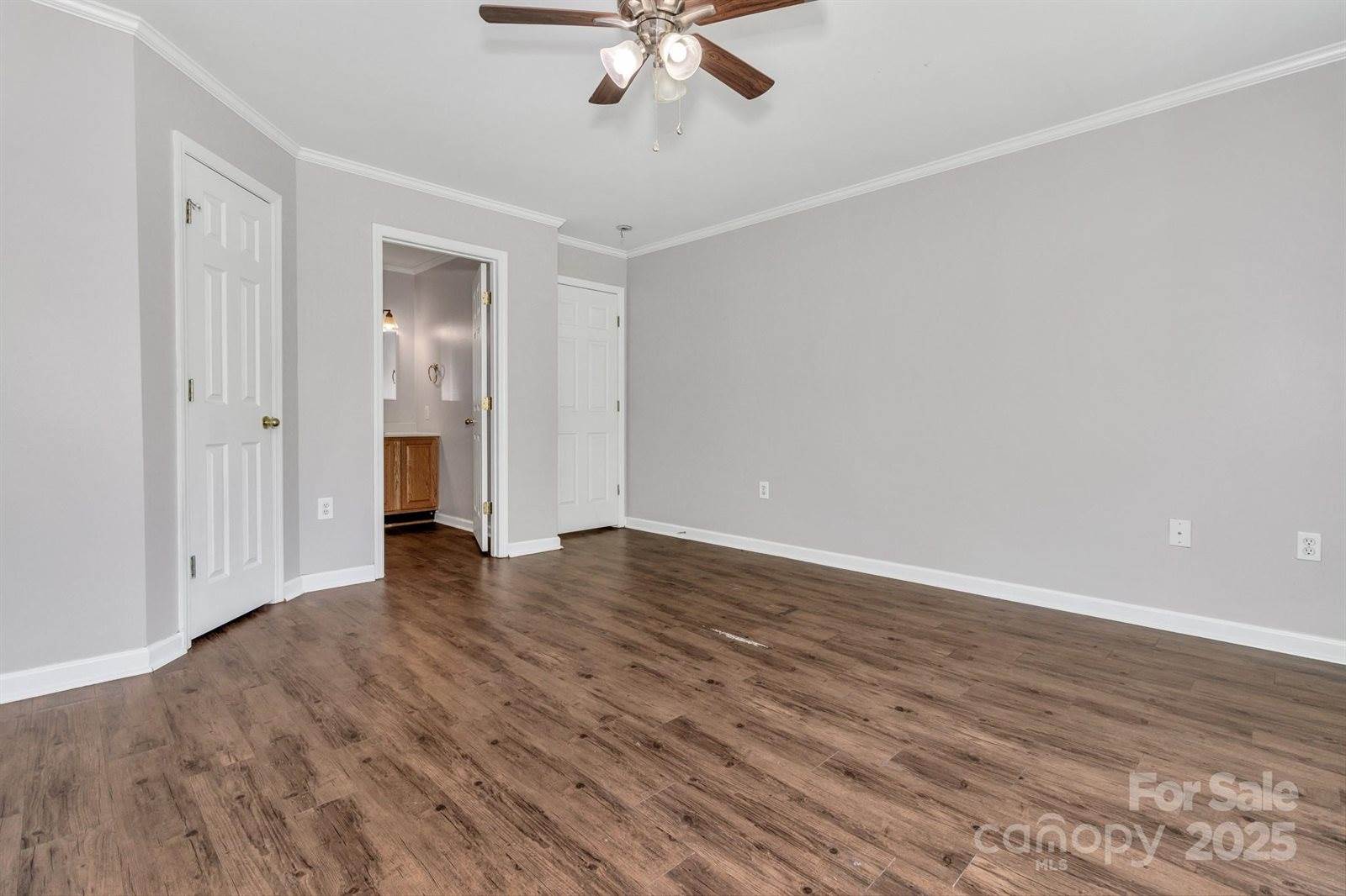 11 Vine Street, Asheville, NC 28804