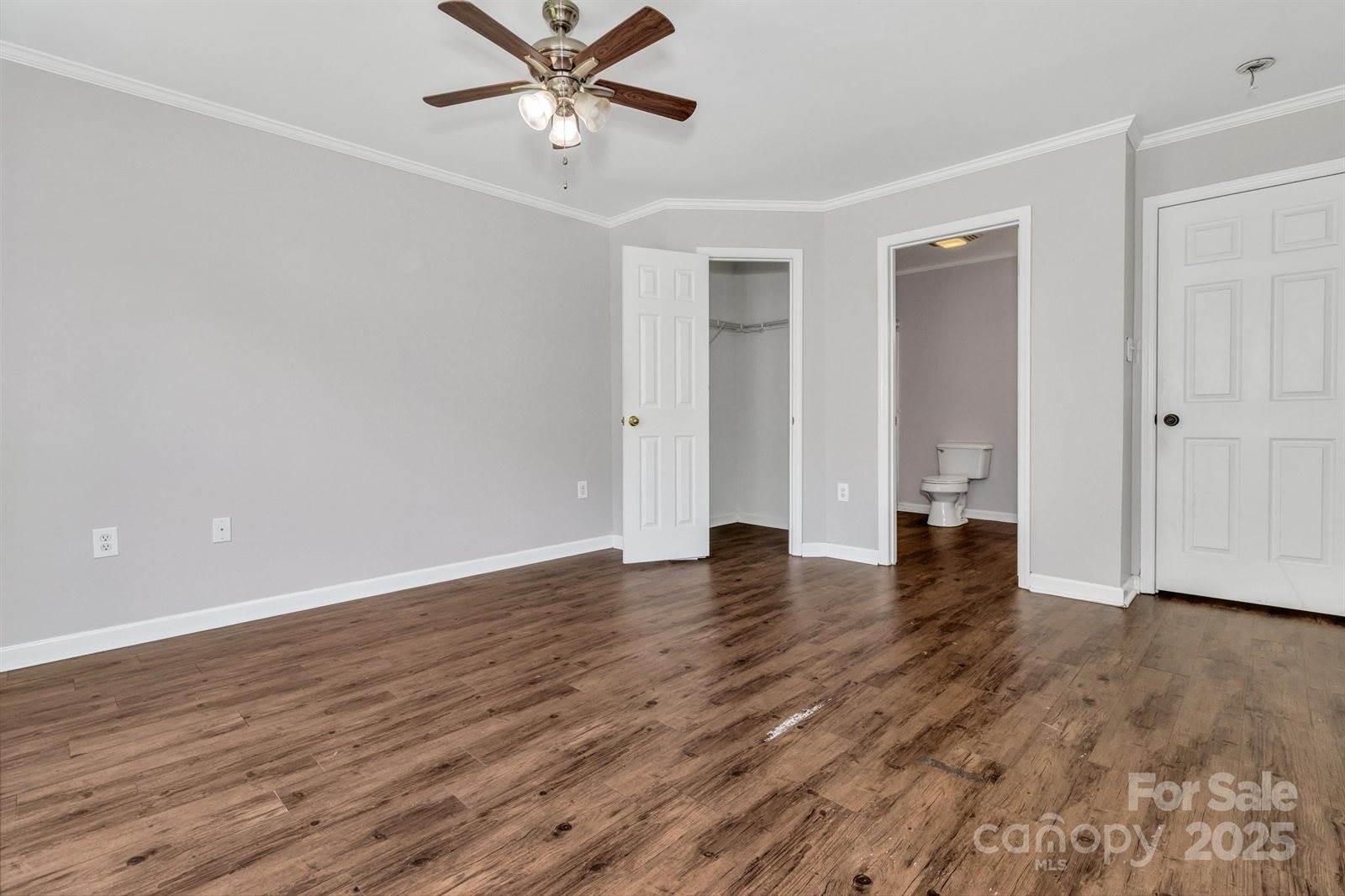 11 Vine Street, Asheville, NC 28804