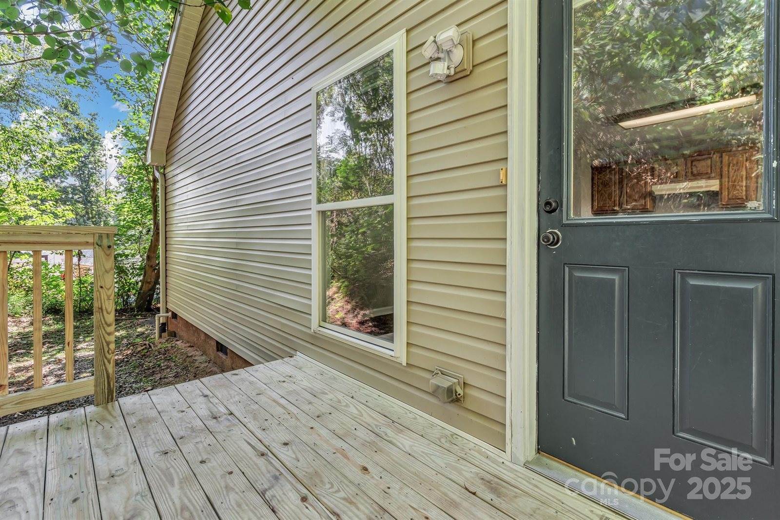 11 Vine Street, Asheville, NC 28804