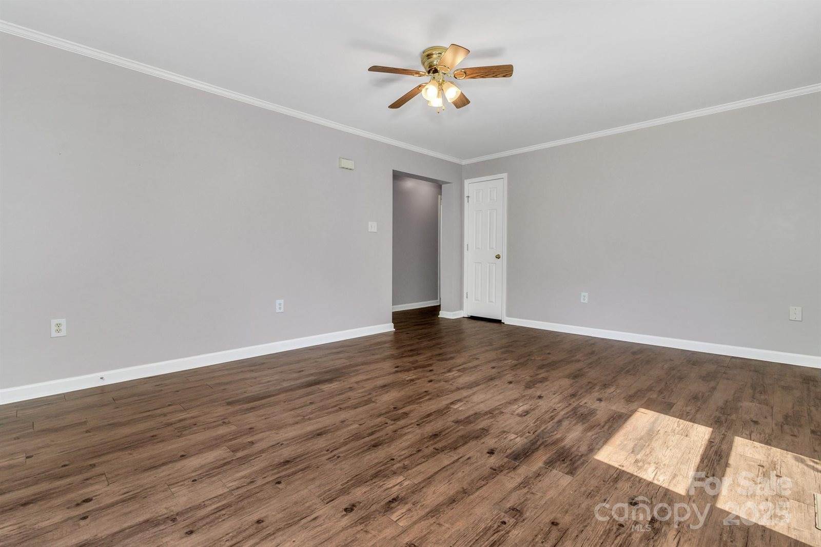 11 Vine Street, Asheville, NC 28804