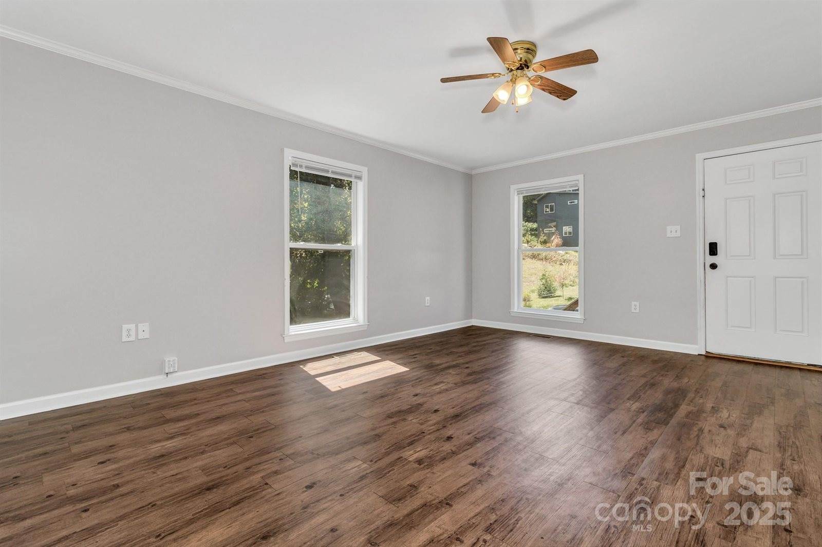 11 Vine Street, Asheville, NC 28804