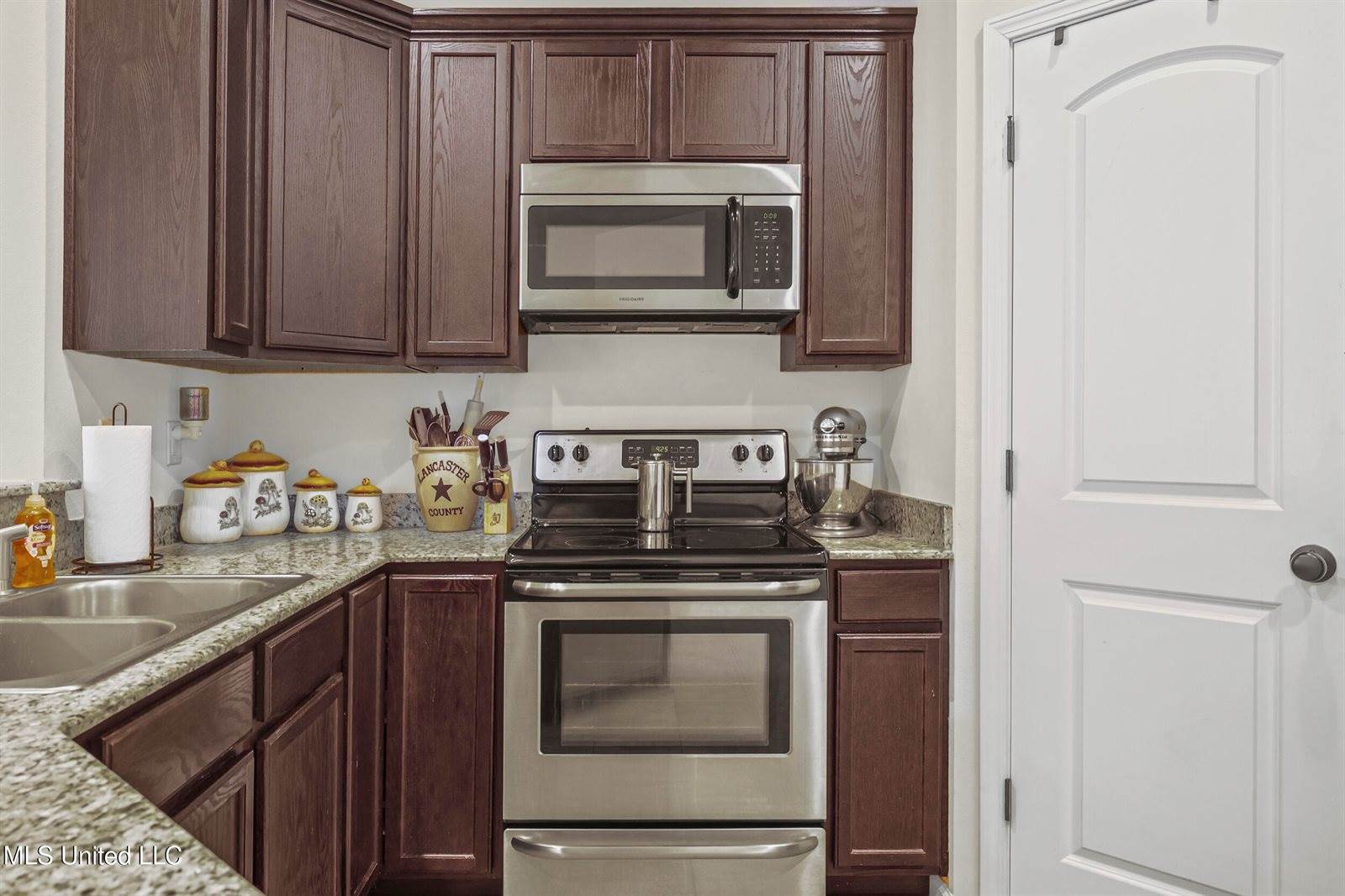 15223 Clemson Avenue, Gulfport, MS 39503