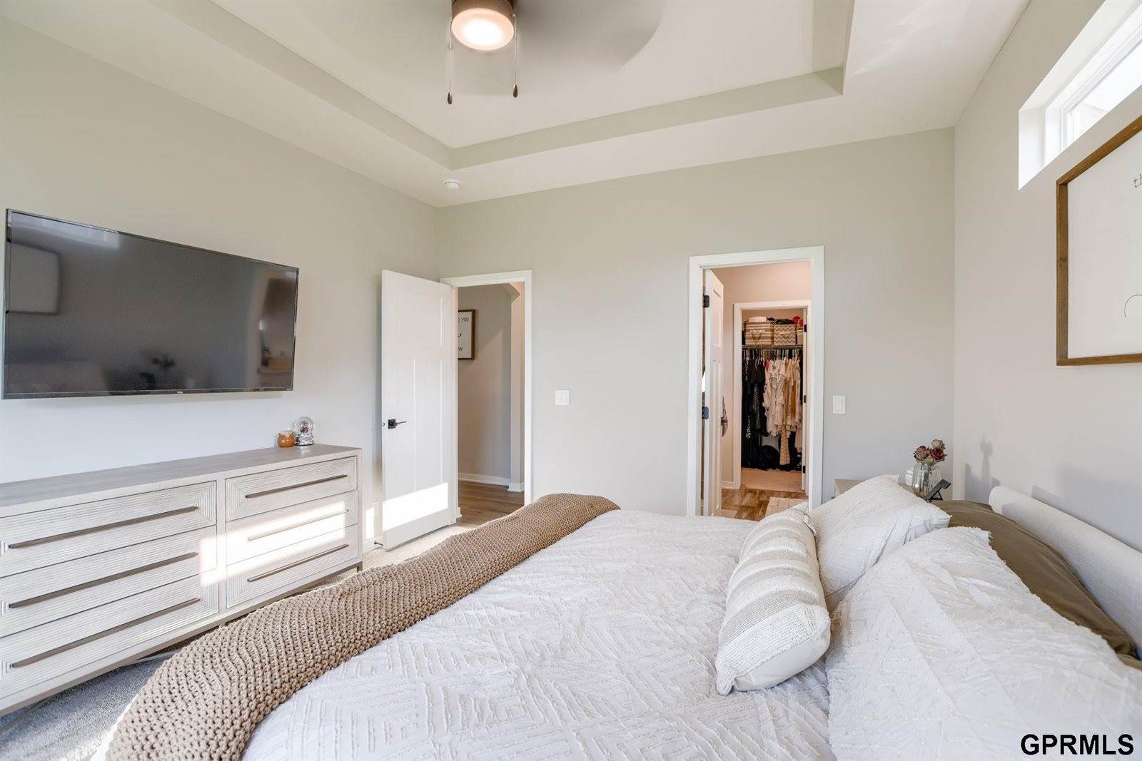 10915 Windward Avenue, Papillion, NE 68046