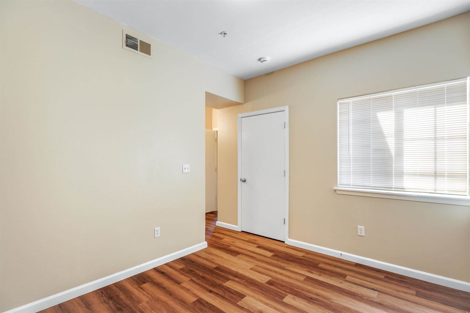 4200 East Commerce Way, Sacramento, CA 95834