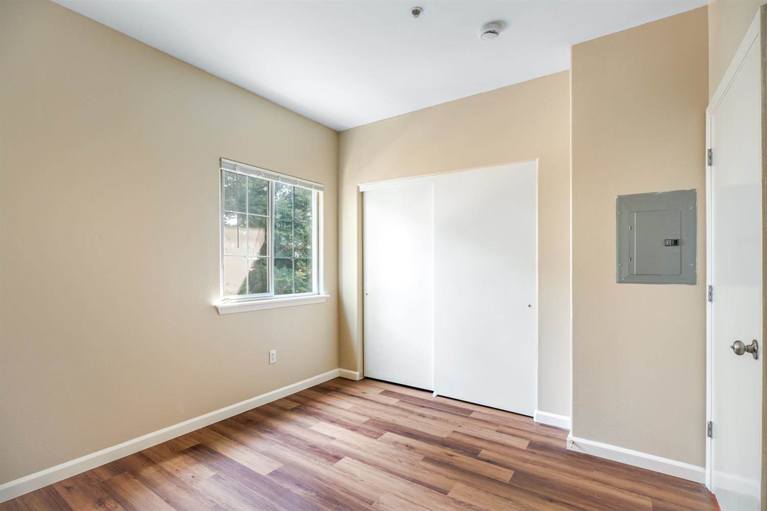 4200 East Commerce Way, Sacramento, CA 95834