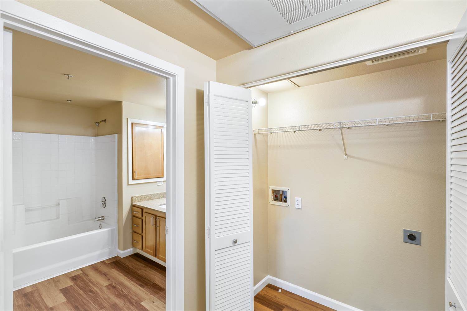 4200 East Commerce Way, Sacramento, CA 95834