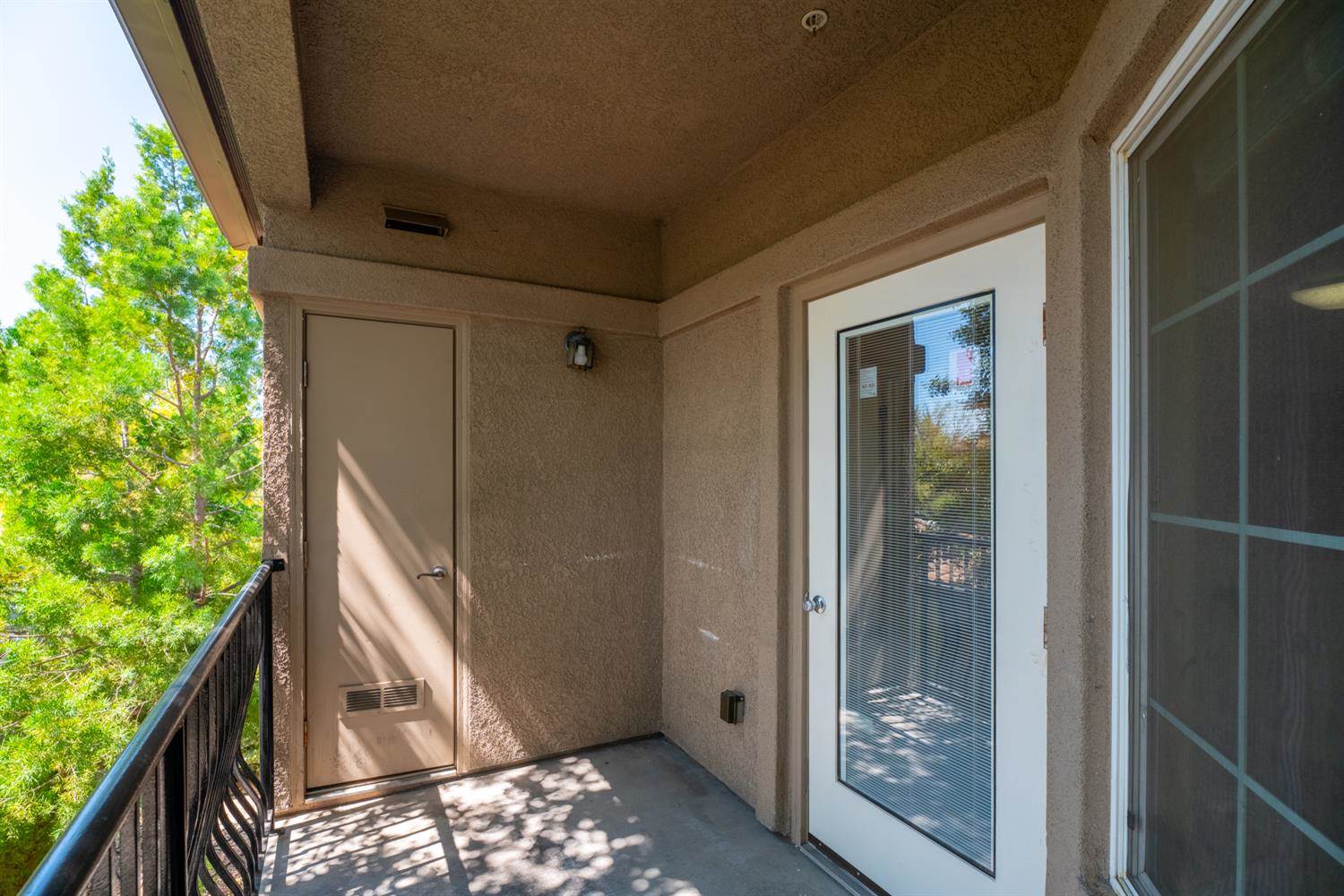 4200 East Commerce Way, Sacramento, CA 95834