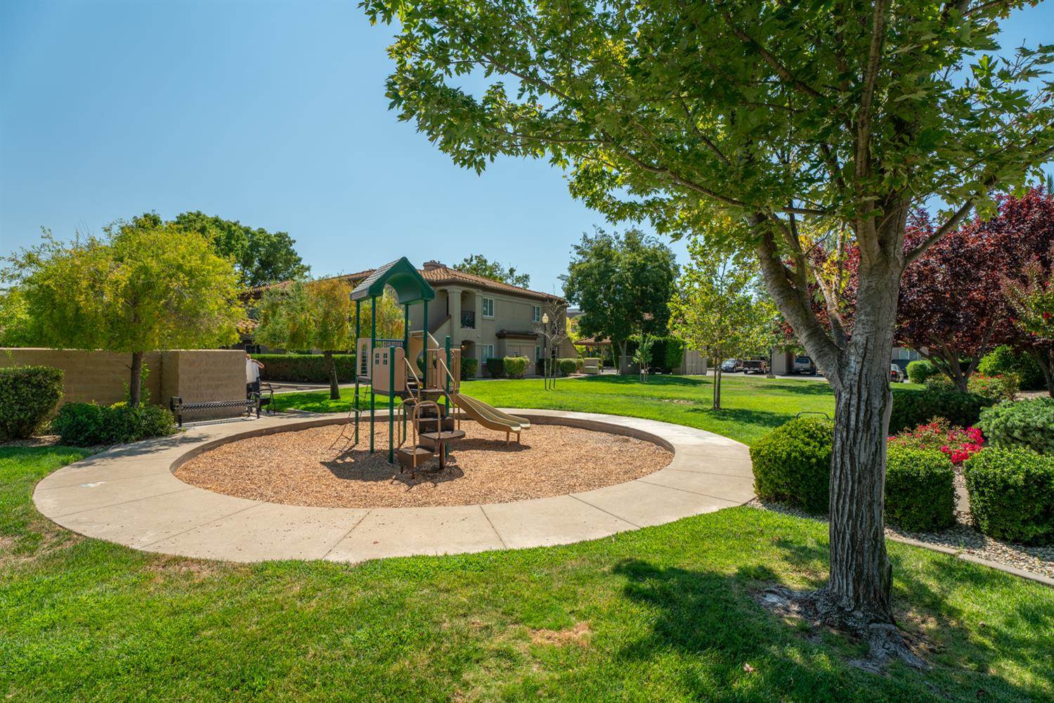 4200 East Commerce Way, Sacramento, CA 95834