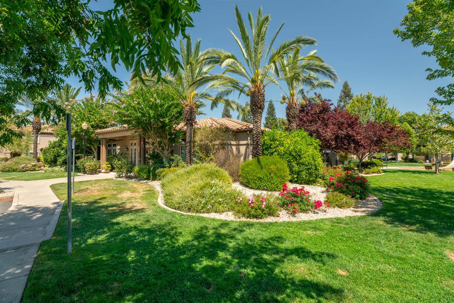 4200 East Commerce Way, Sacramento, CA 95834