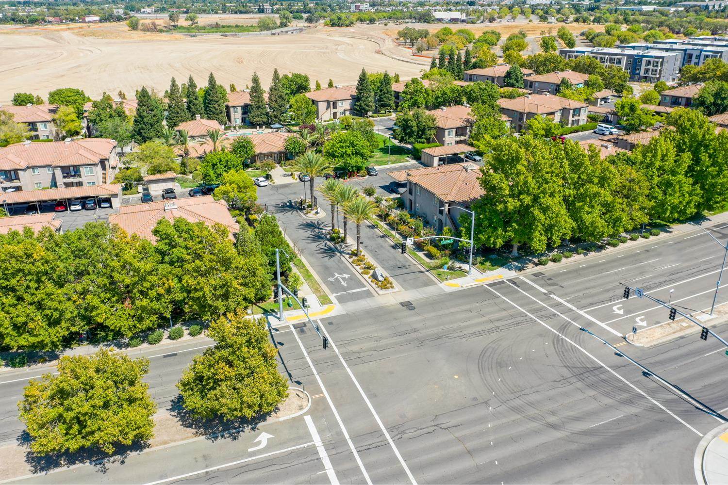 4200 East Commerce Way, Sacramento, CA 95834