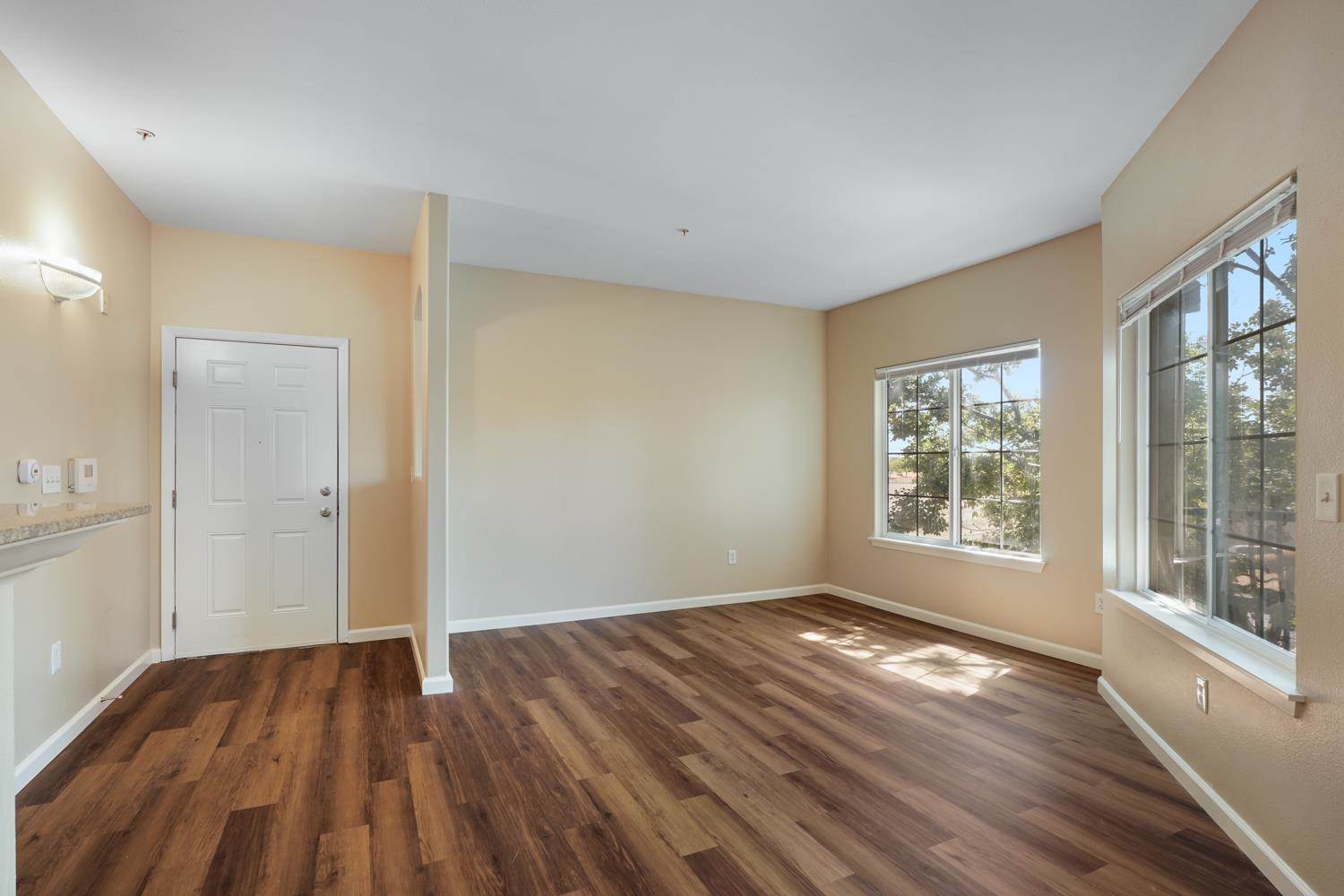 4200 East Commerce Way, Sacramento, CA 95834