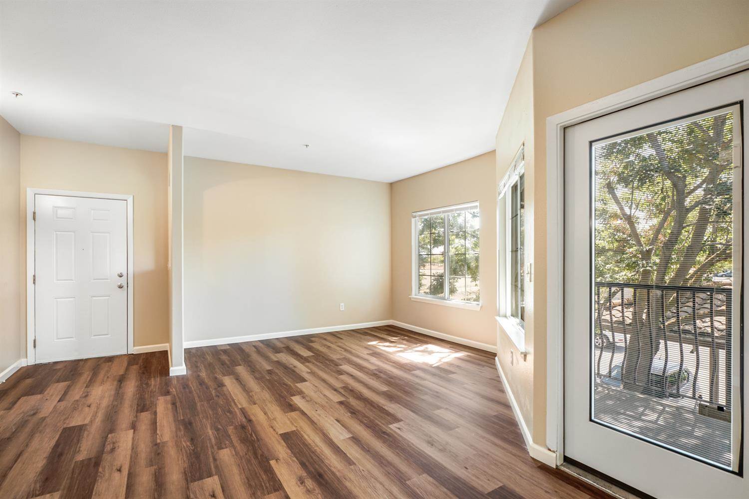 4200 East Commerce Way, Sacramento, CA 95834