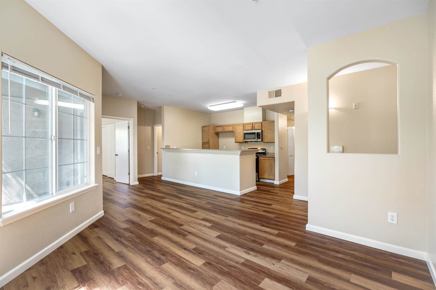 4200 East Commerce Way, Sacramento, CA 95834