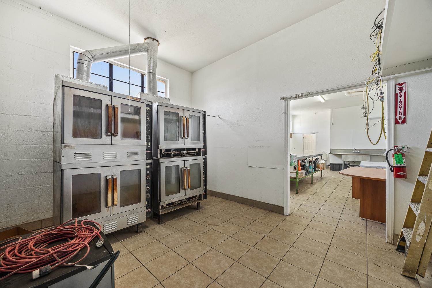 33027 Road 159, Ivanhoe, CA 93235