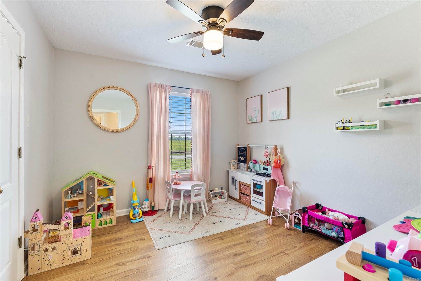 71 N Church, Vilonia, AR 72173