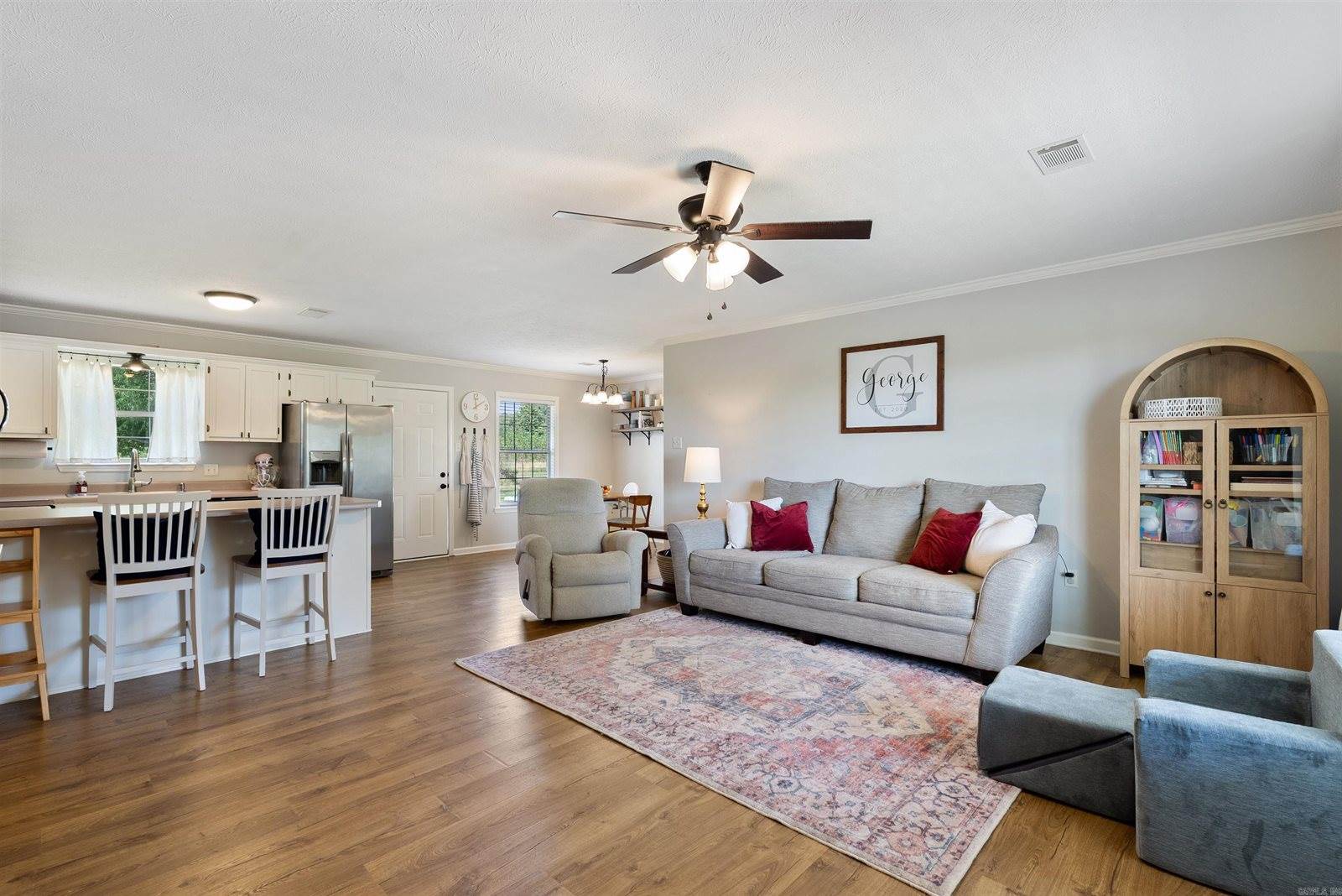 71 N Church, Vilonia, AR 72173