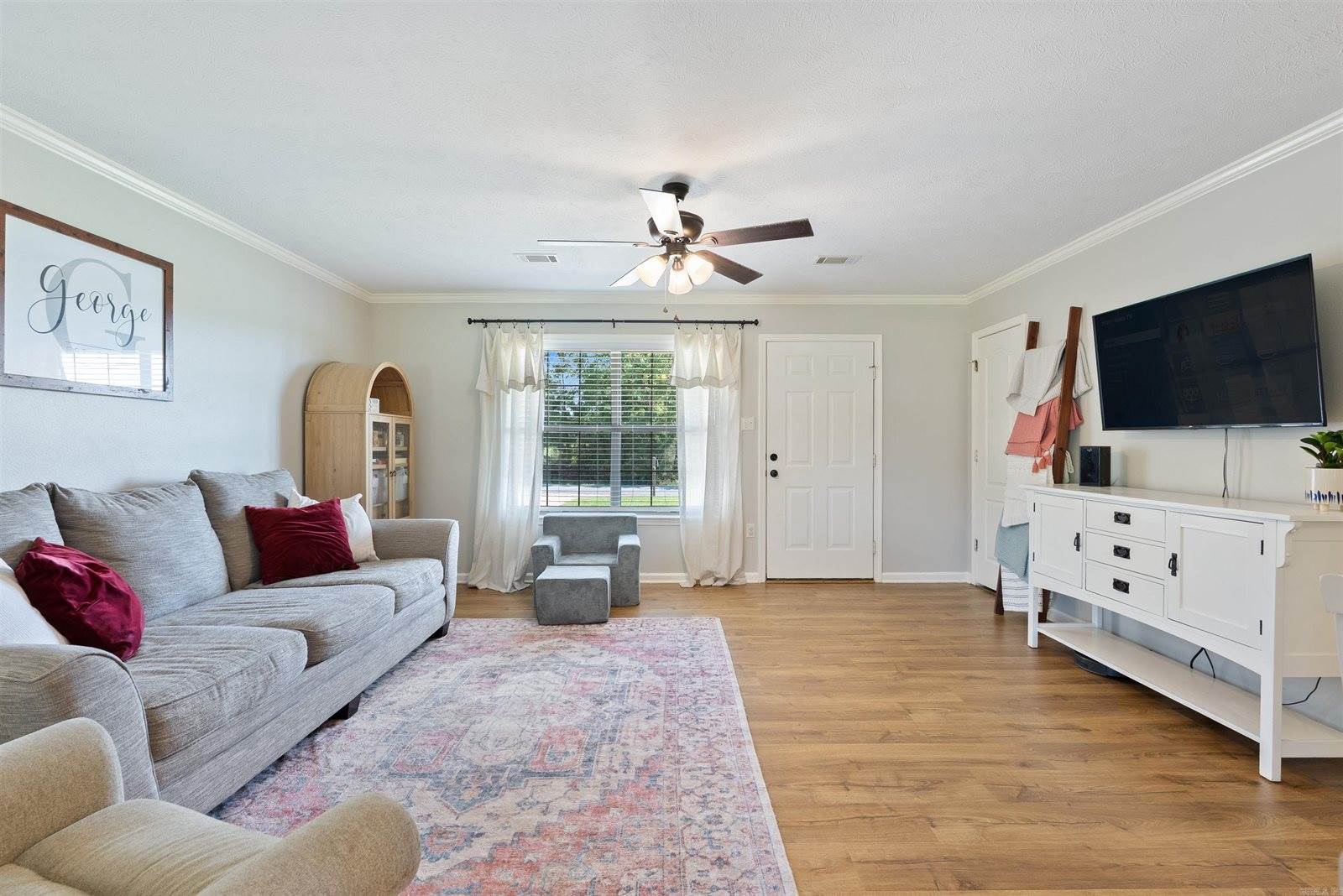 71 N Church, Vilonia, AR 72173