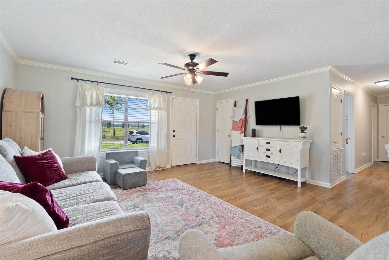 71 N Church, Vilonia, AR 72173