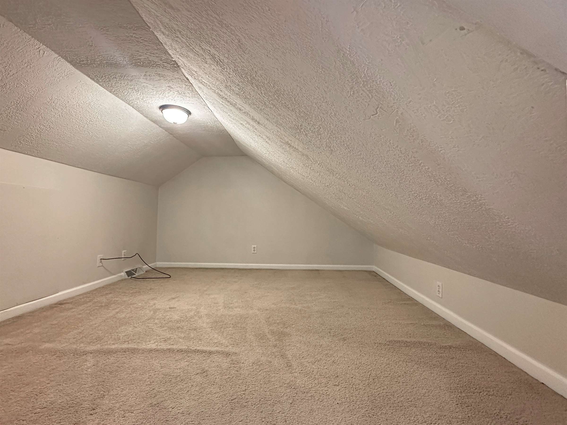 211 Monroe St, Loudonville, OH 44842