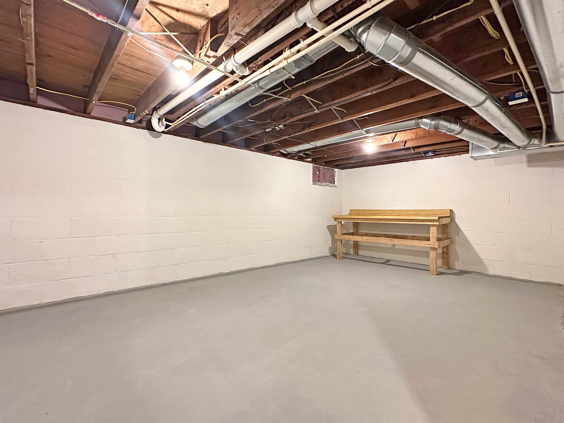 211 Monroe St, Loudonville, OH 44842