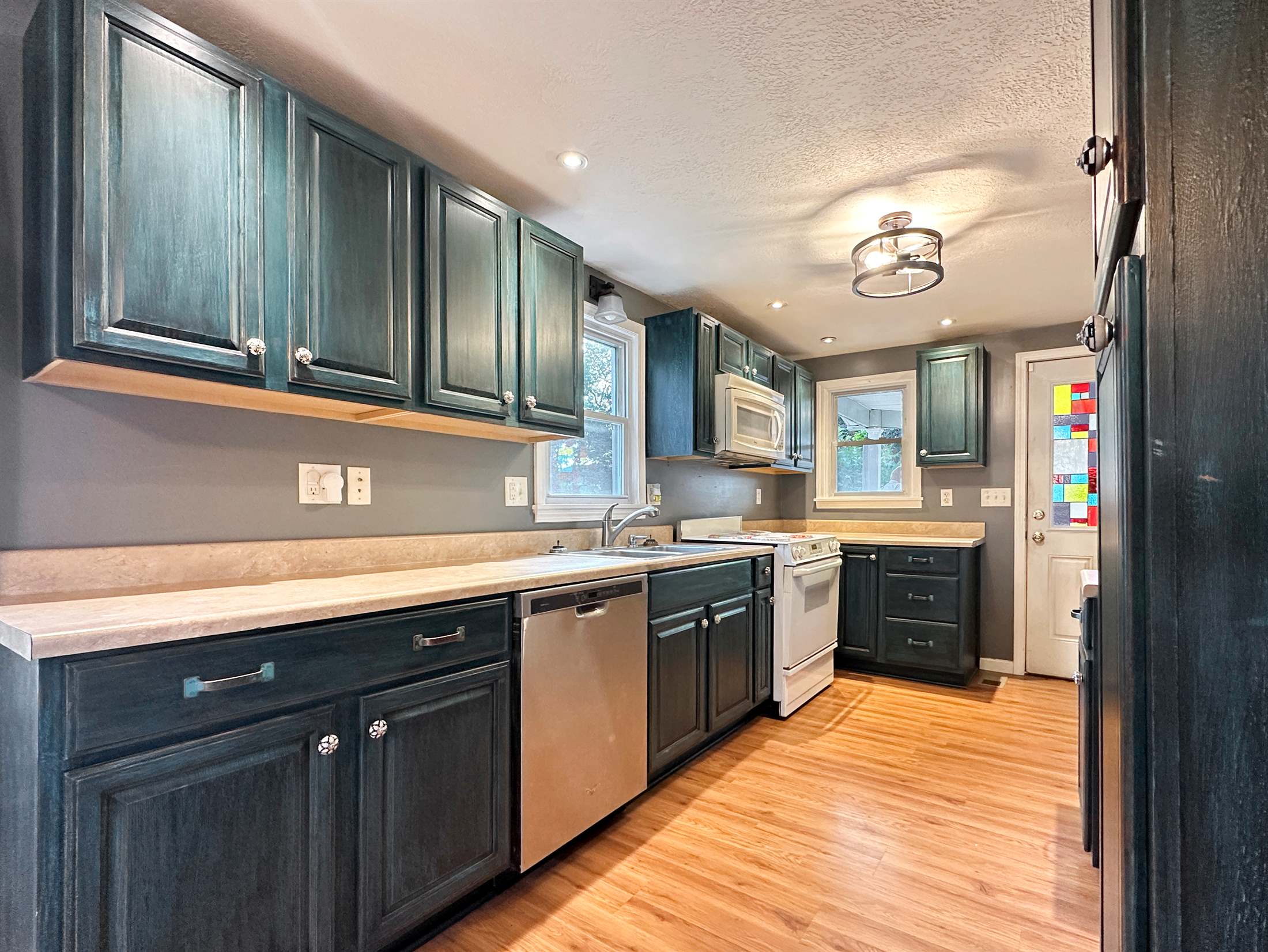 211 Monroe St, Loudonville, OH 44842