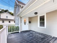 211 Monroe St, Loudonville, OH 44842