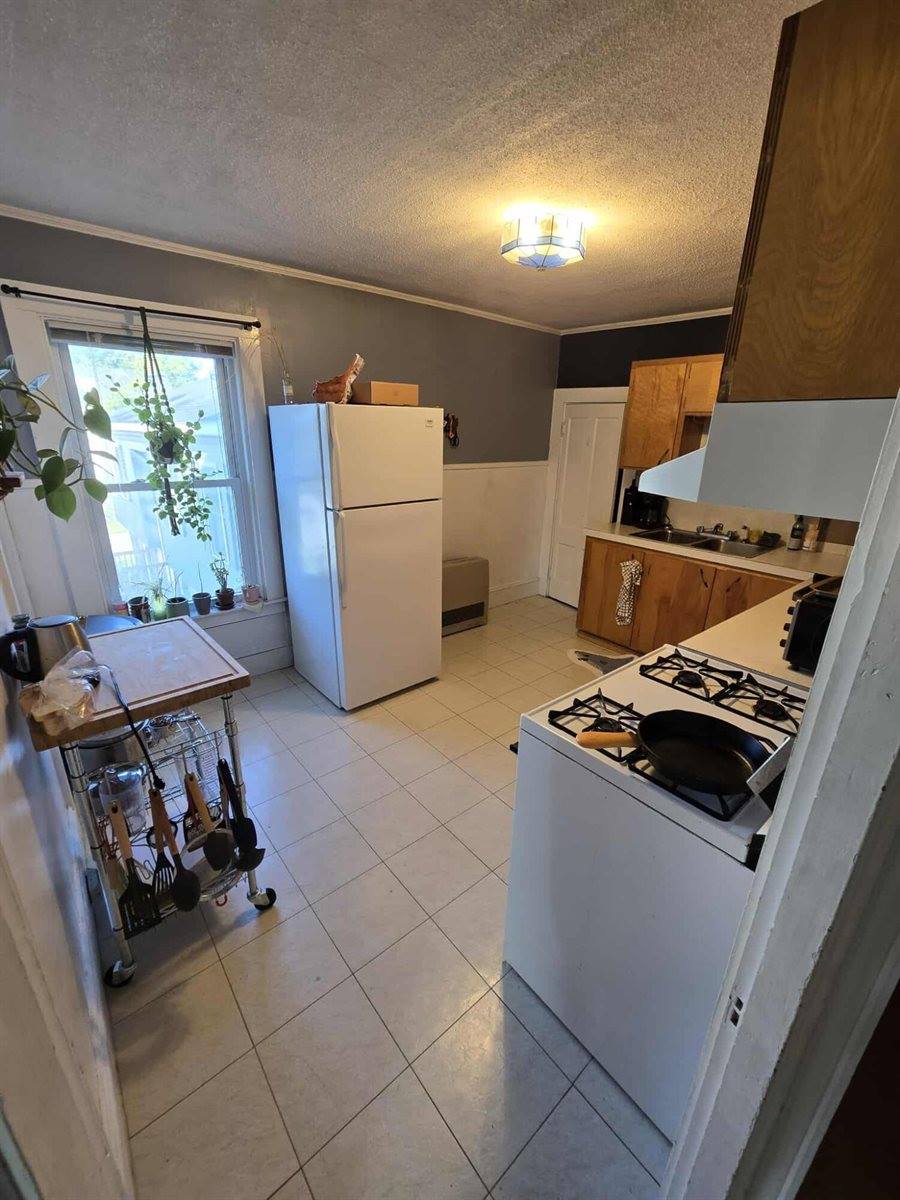 72 Garland Street, Bangor, ME 04401