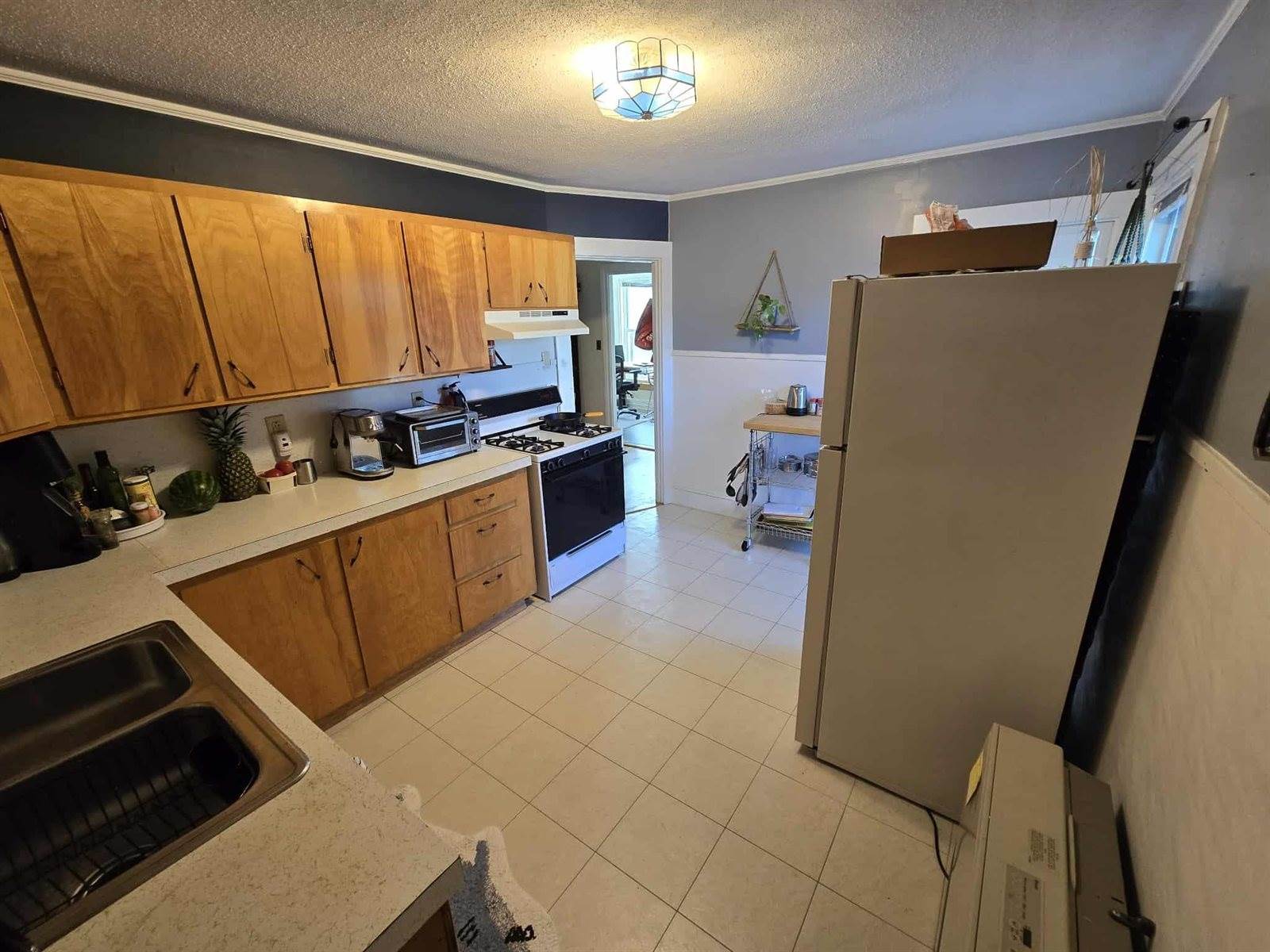 72 Garland Street, Bangor, ME 04401