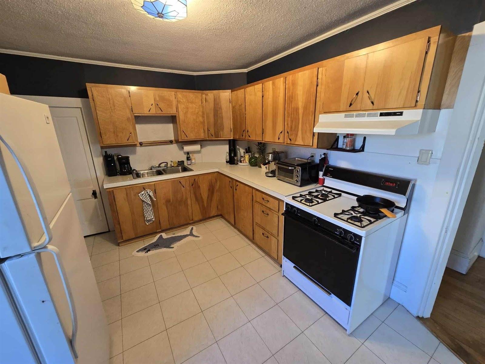 72 Garland Street, Bangor, ME 04401