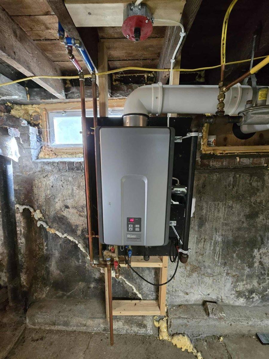 72 Garland Street, Bangor, ME 04401