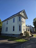 72 Garland Street, Bangor, ME 04401