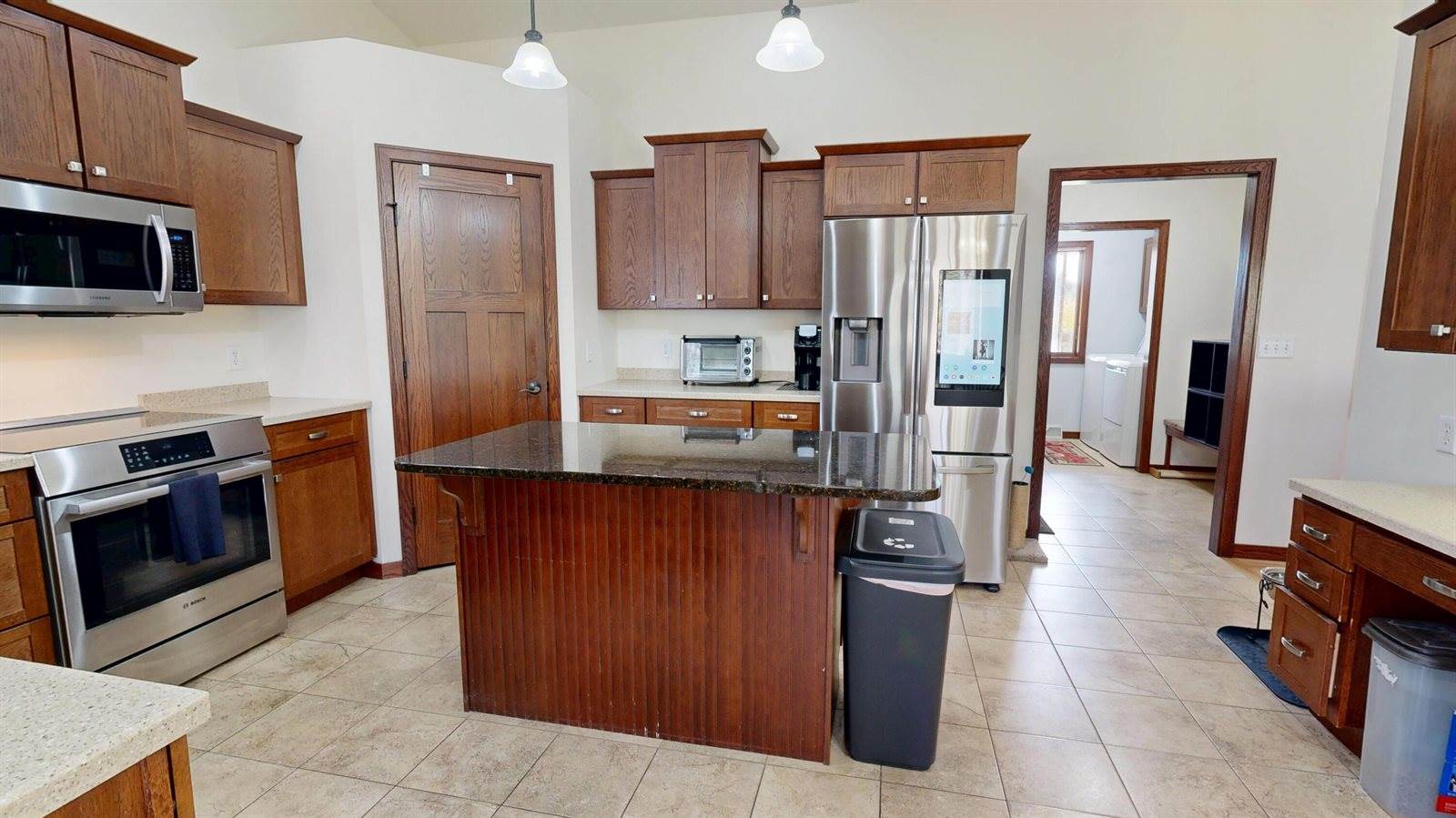 W7954 Country Ave, Holland, WI 54636