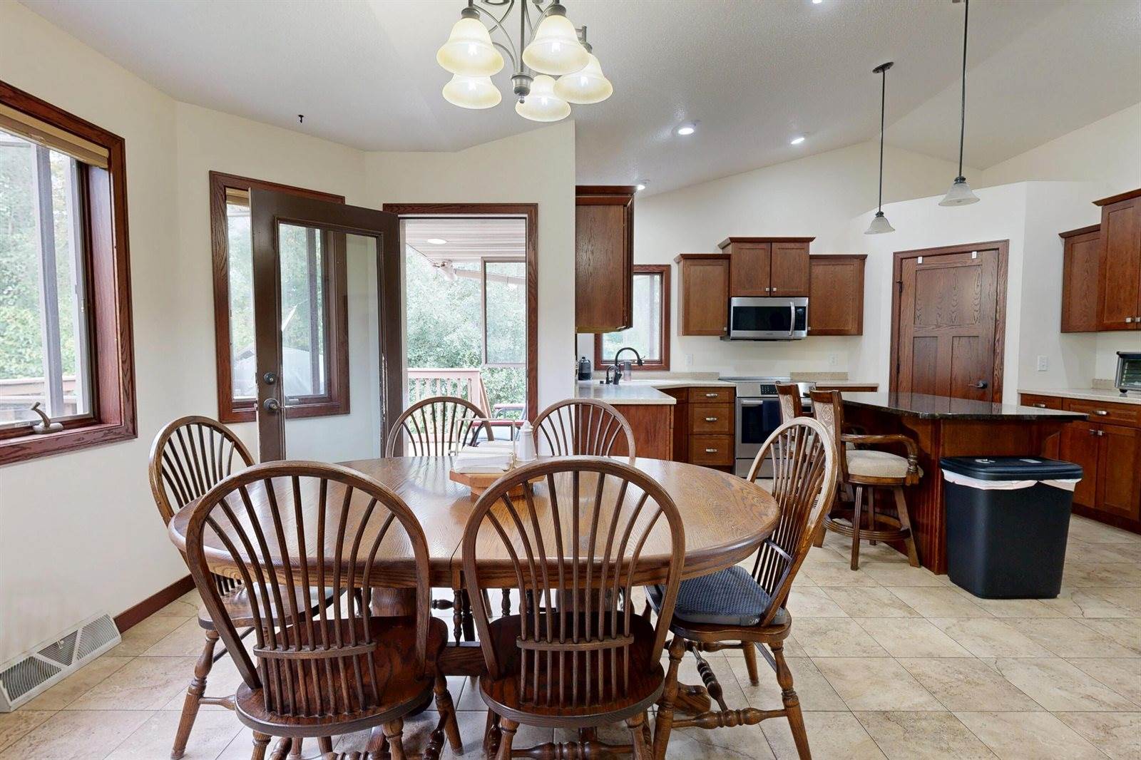 W7954 Country Ave, Holland, WI 54636