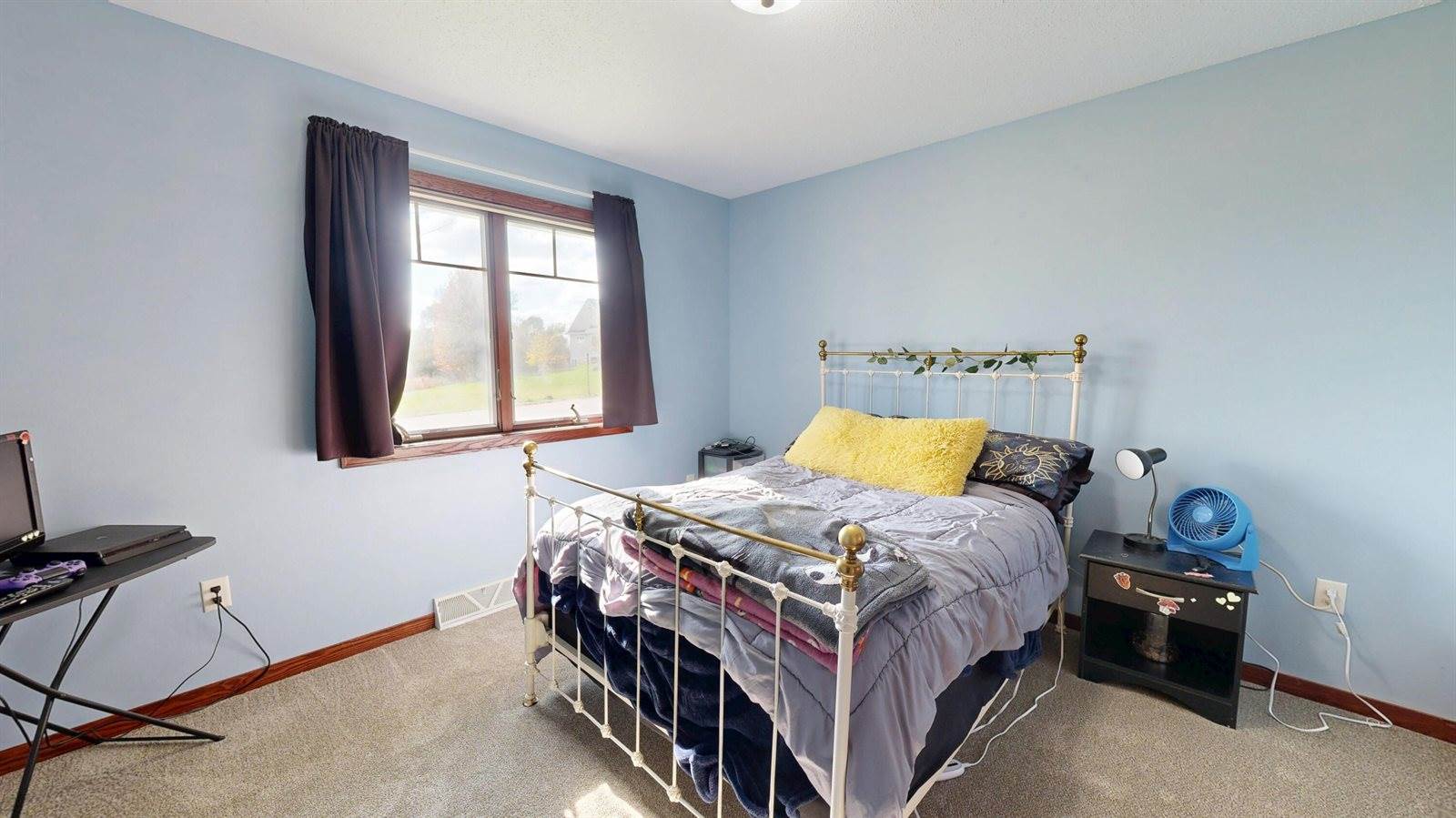 W7954 Country Ave, Holland, WI 54636